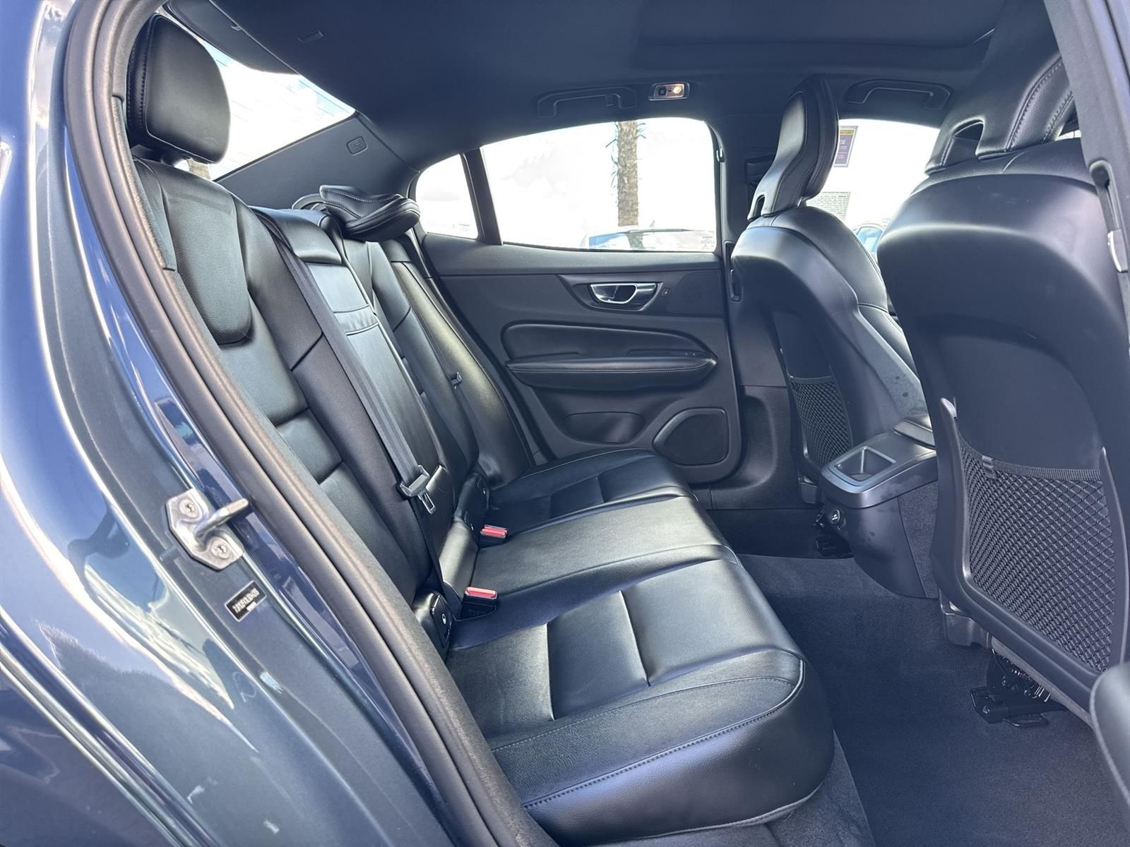 Thumbnail: 2020 Volvo S60 - 36