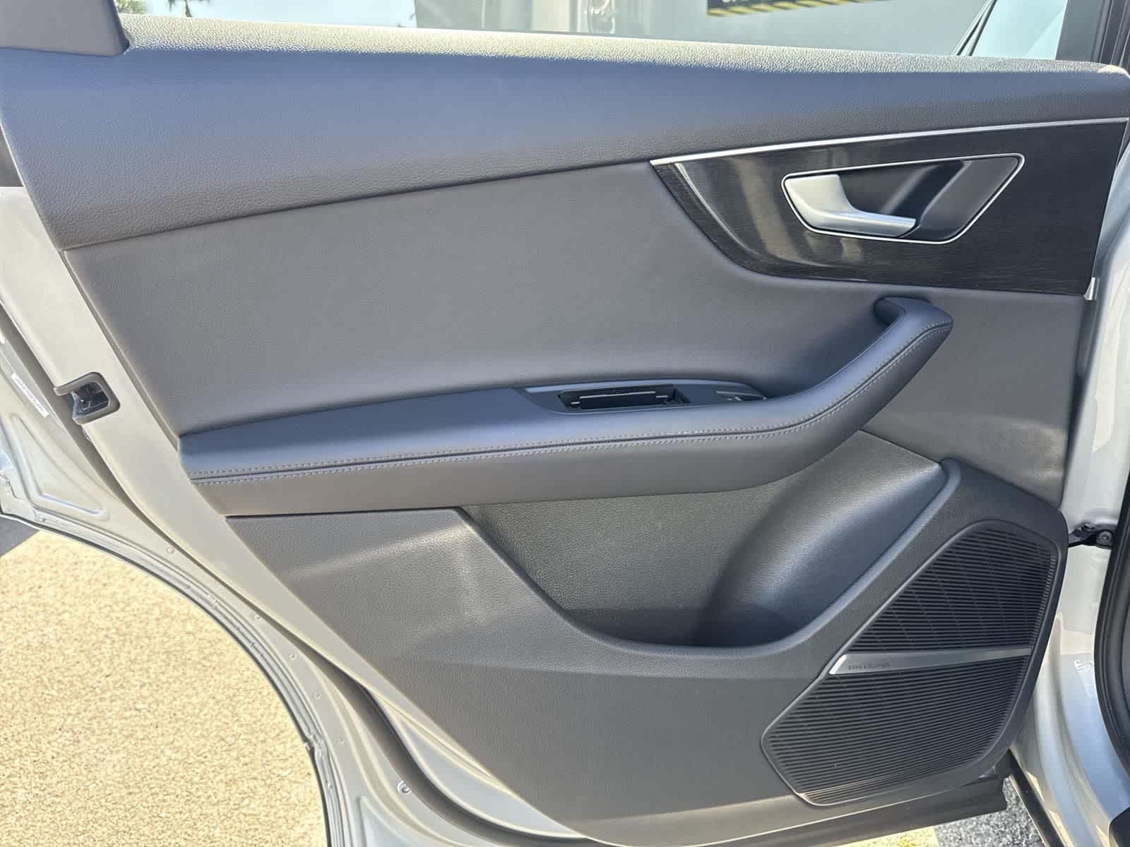 Thumbnail: 2024 Audi Q7 - 26