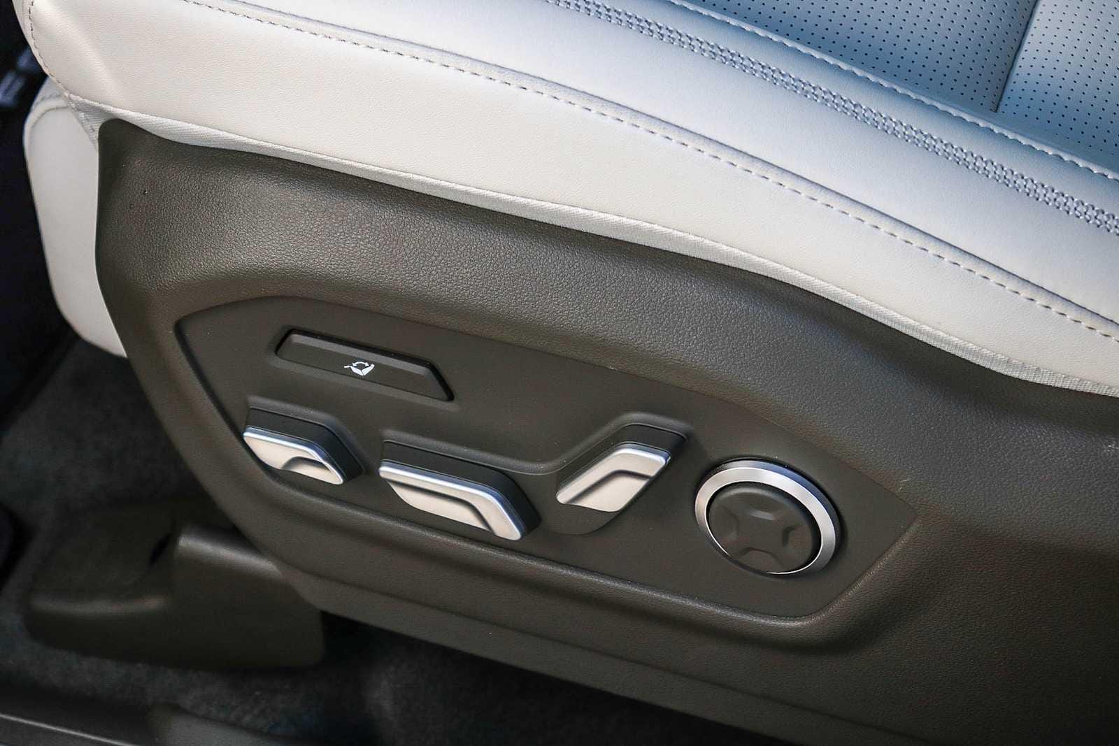 Thumbnail: 2025 Hyundai Santa Fe - 23