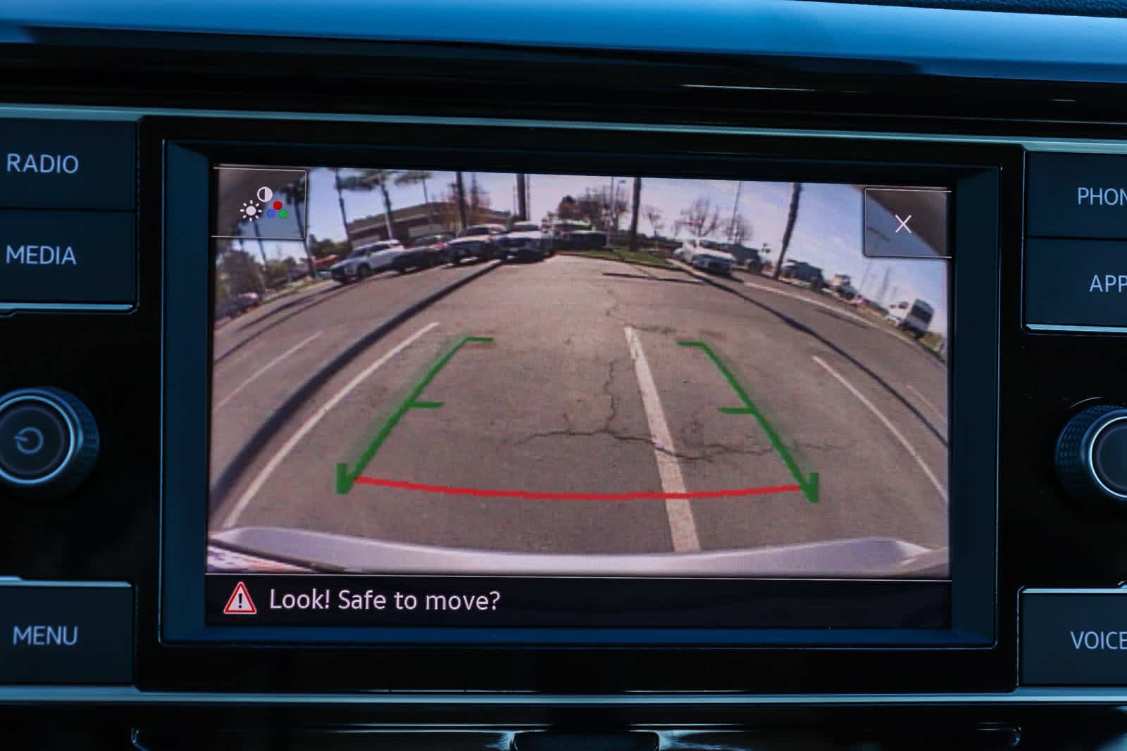 Thumbnail: 2022 Volkswagen Taos - 20