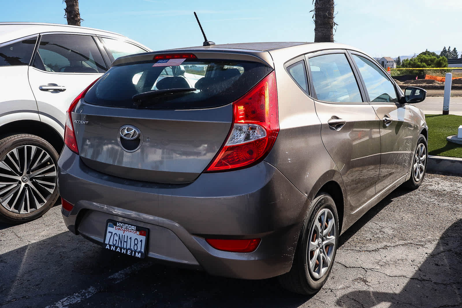 2014 Hyundai Accent 5-Door GS photo 5