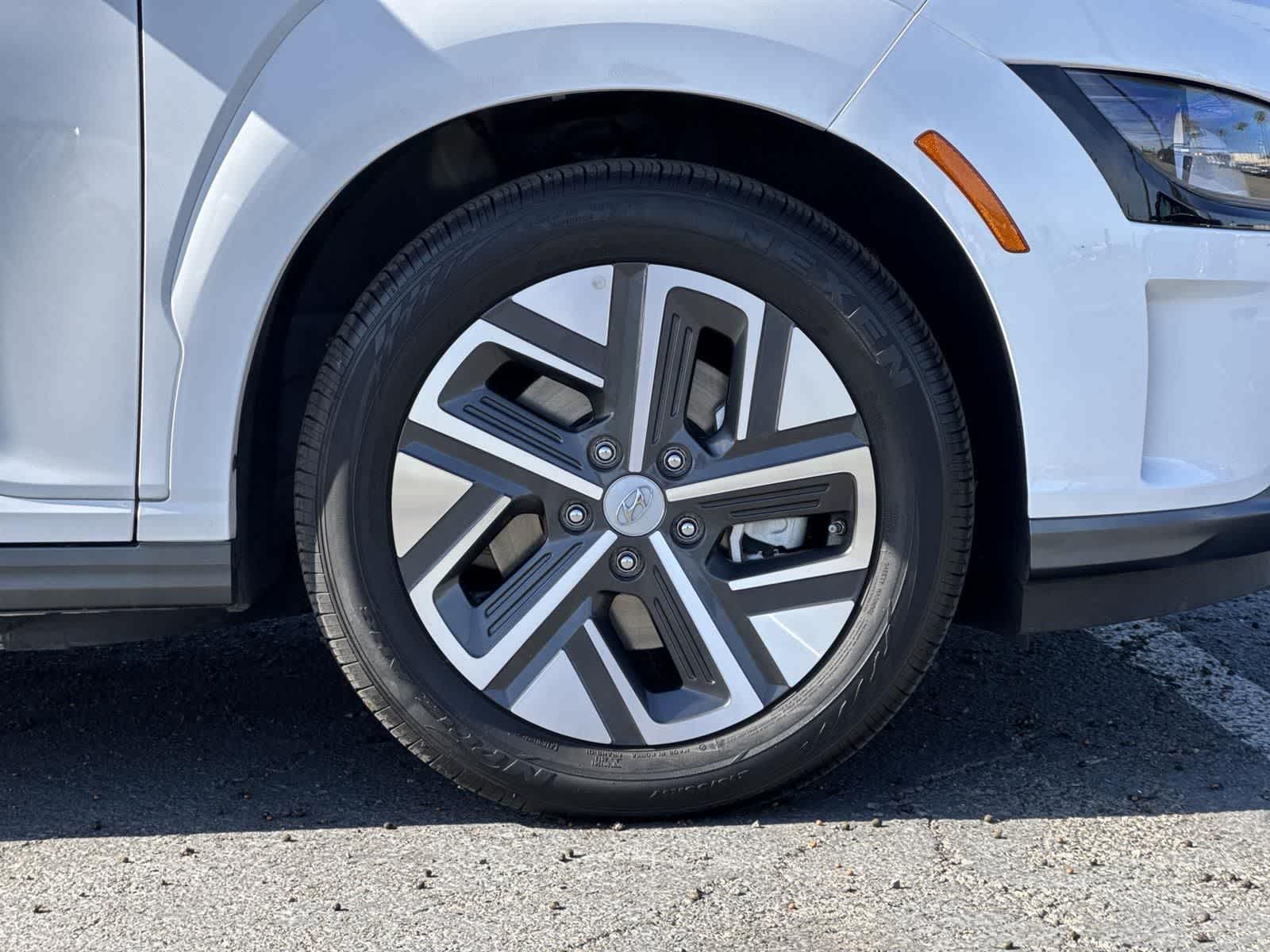 Thumbnail: 2023 Hyundai Kona - 40