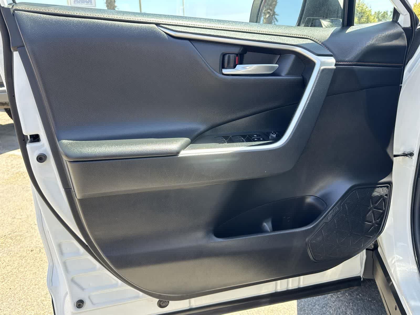 Thumbnail: 2023 Toyota RAV4 - 19