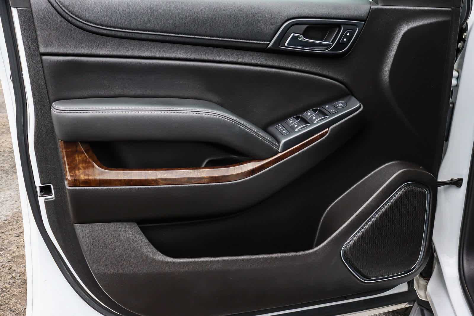 Thumbnail: 2017 Chevrolet Suburban - 26