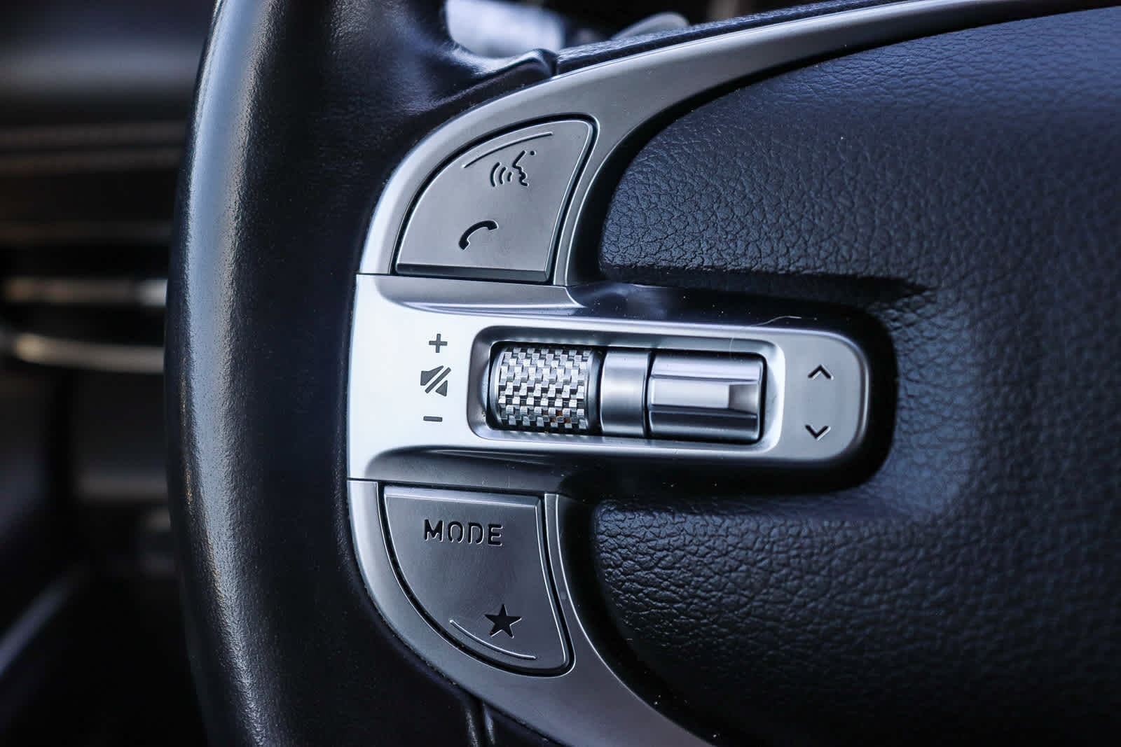 Thumbnail: 2021 Genesis GV80 - 27