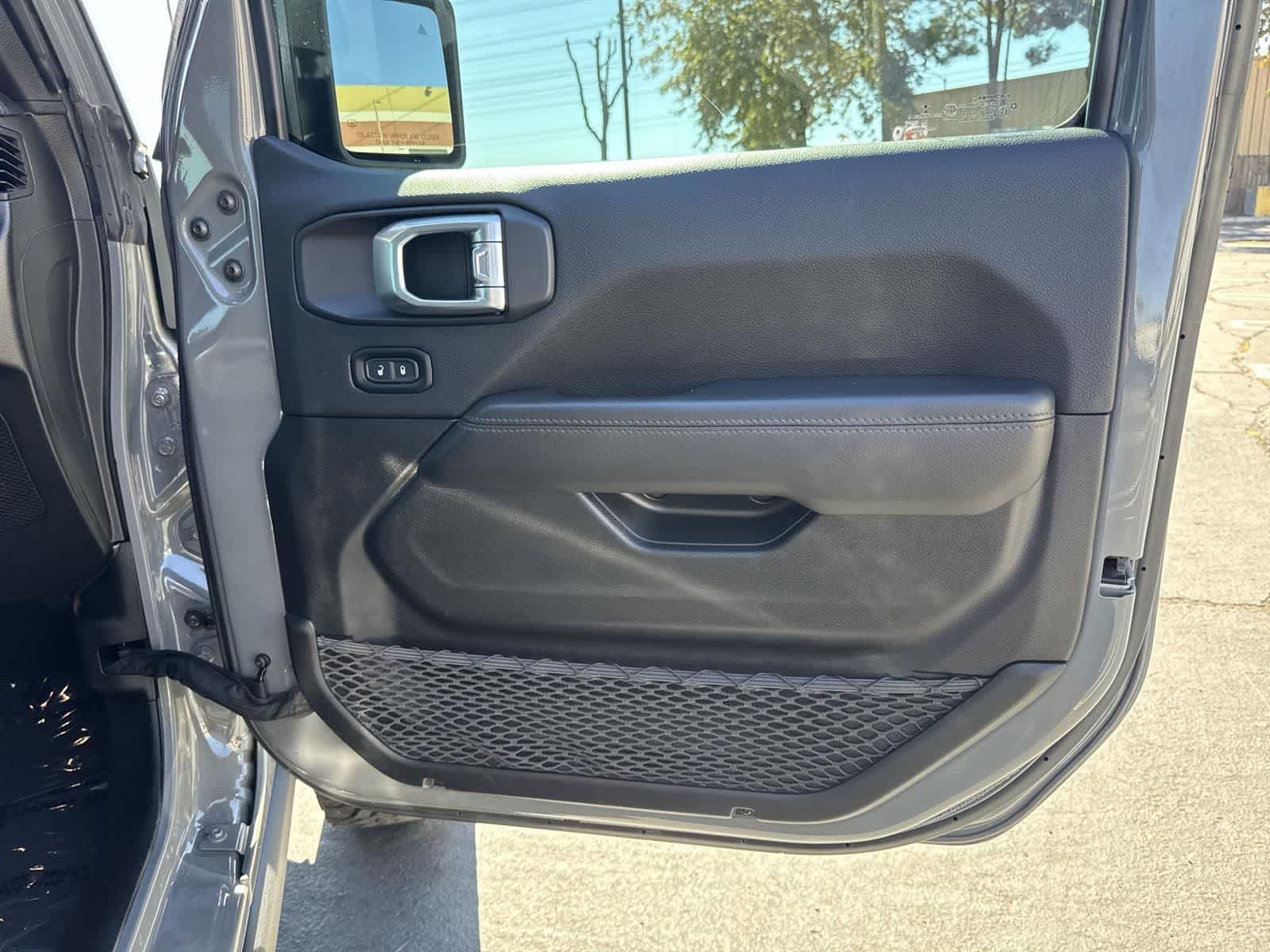 Thumbnail: 2021 Jeep Wrangler - 37