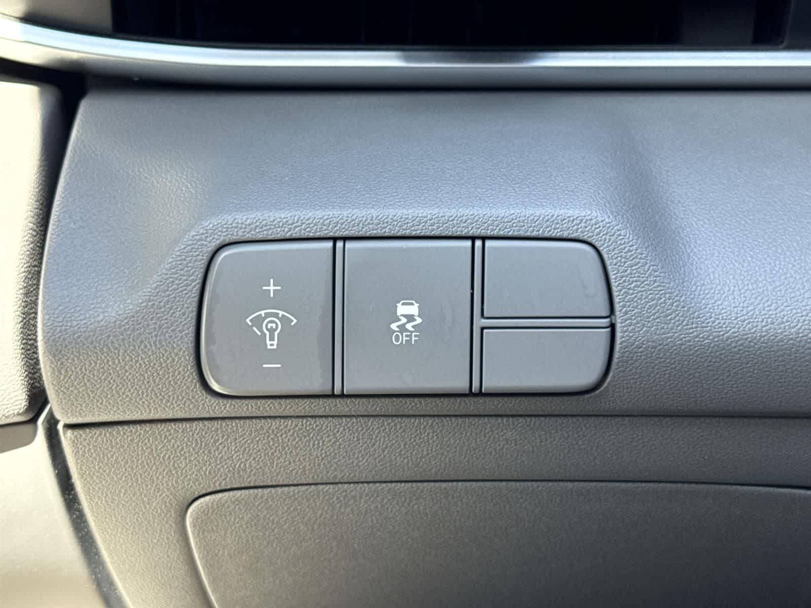 Thumbnail: 2025 Hyundai Elantra - 19