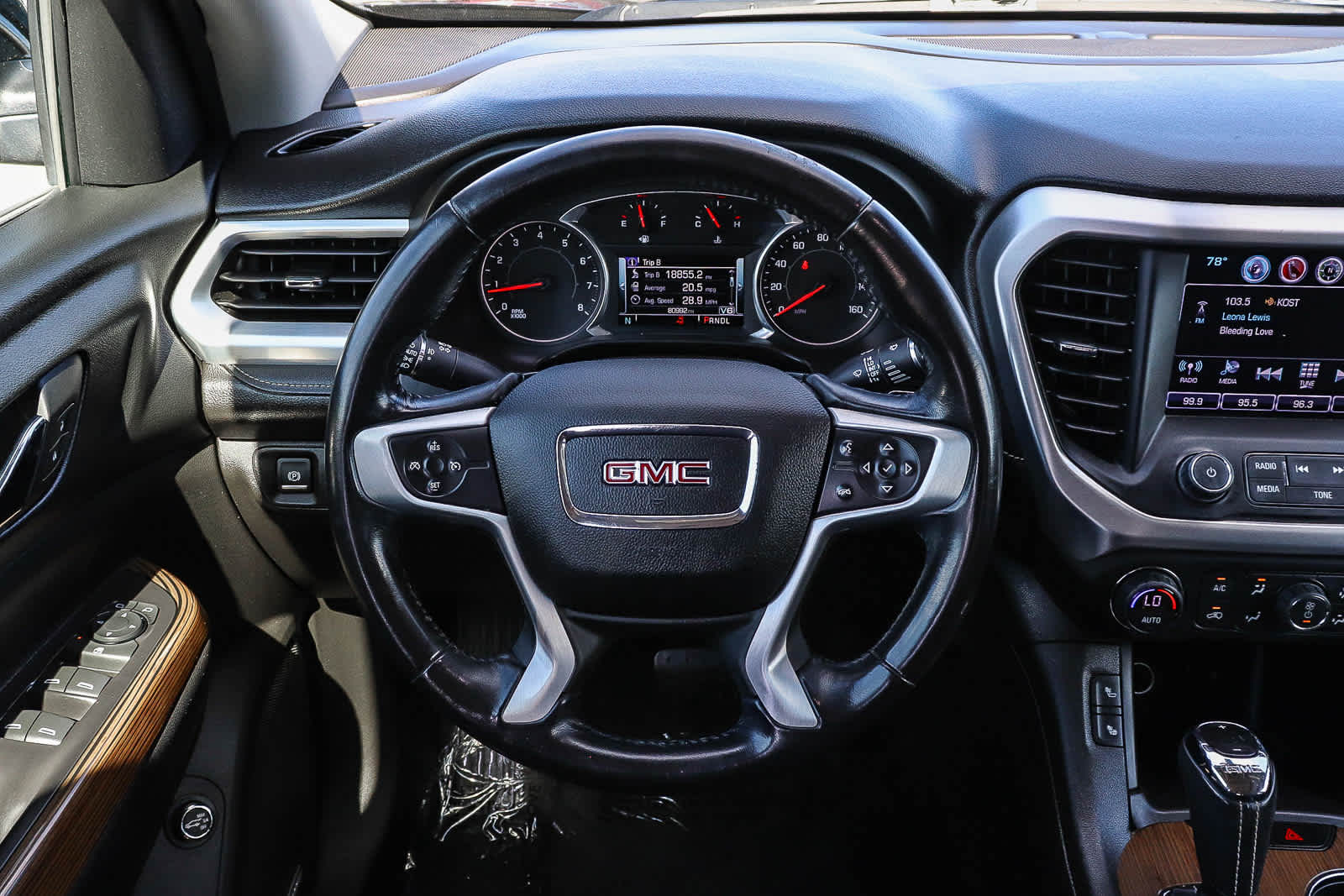 Thumbnail: 2018 GMC Acadia - 17