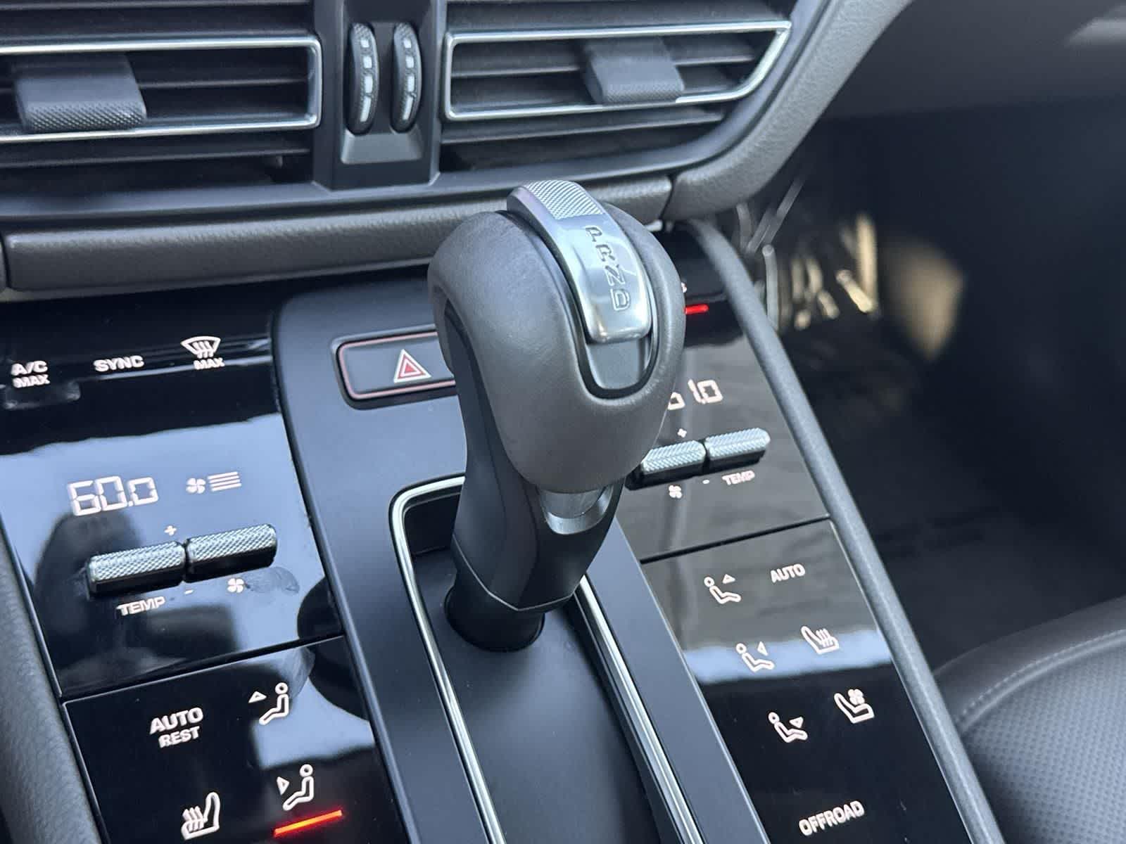 Thumbnail: 2024 Porsche Macan - 15