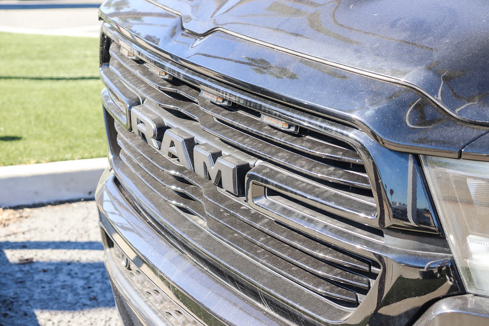 2019 Ram All-New 1500 Laramie photo 3