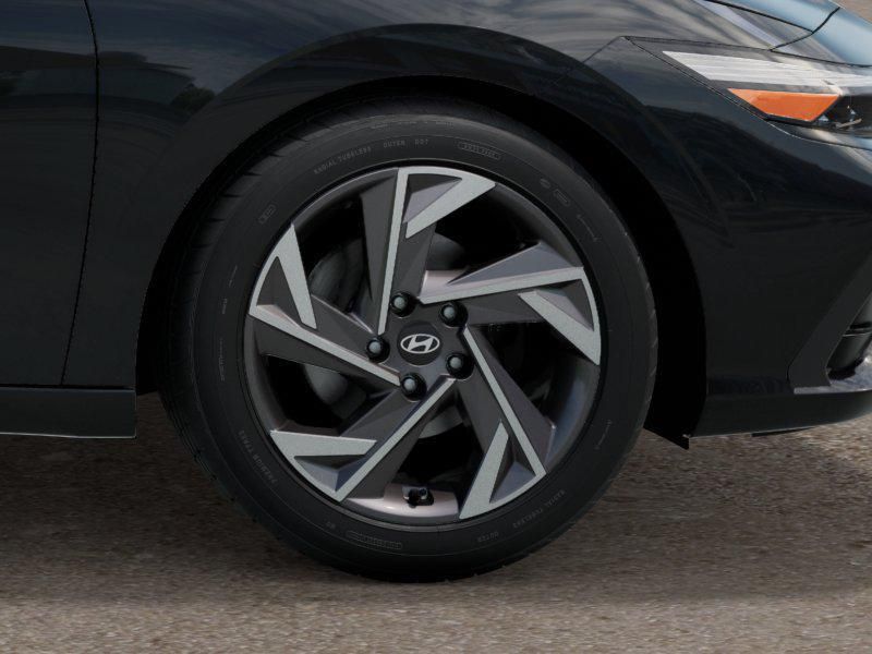 Thumbnail: 2025 Hyundai Elantra - 15