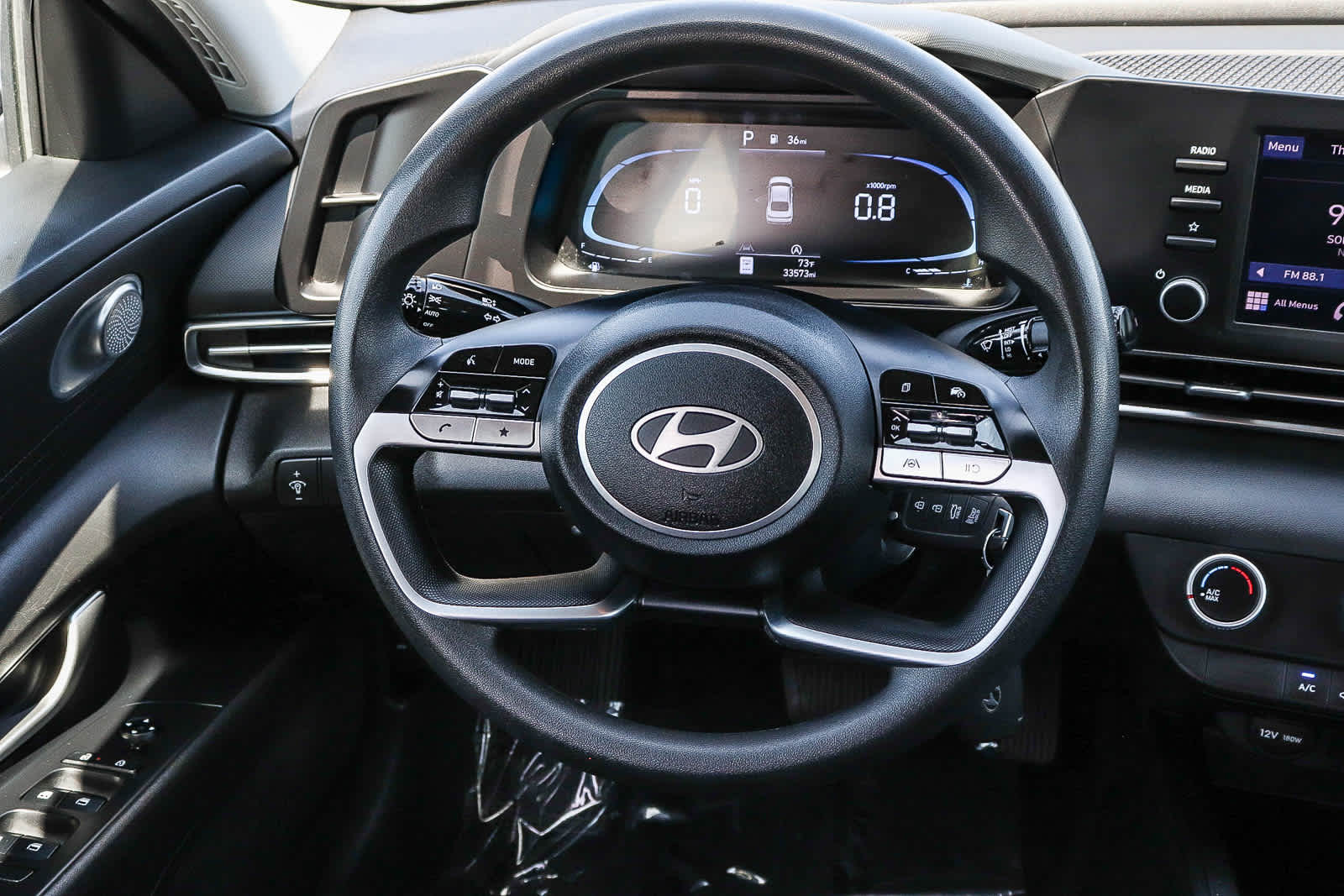 Thumbnail: 2024 Hyundai Elantra - 17