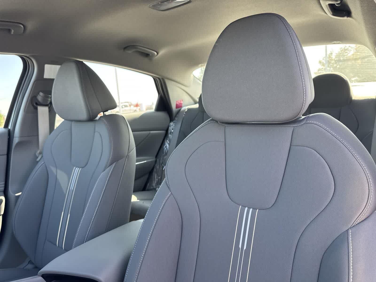 Thumbnail: 2025 Hyundai Elantra - 31