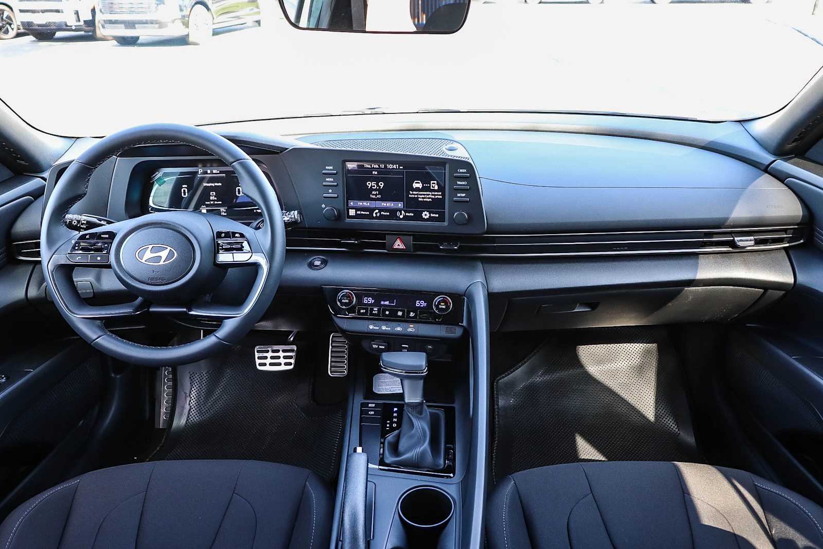 Thumbnail: 2026 Hyundai Elantra - 17