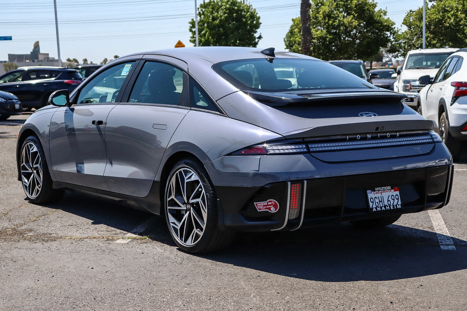 Thumbnail: 2023 Hyundai Ioniq 6 - 8
