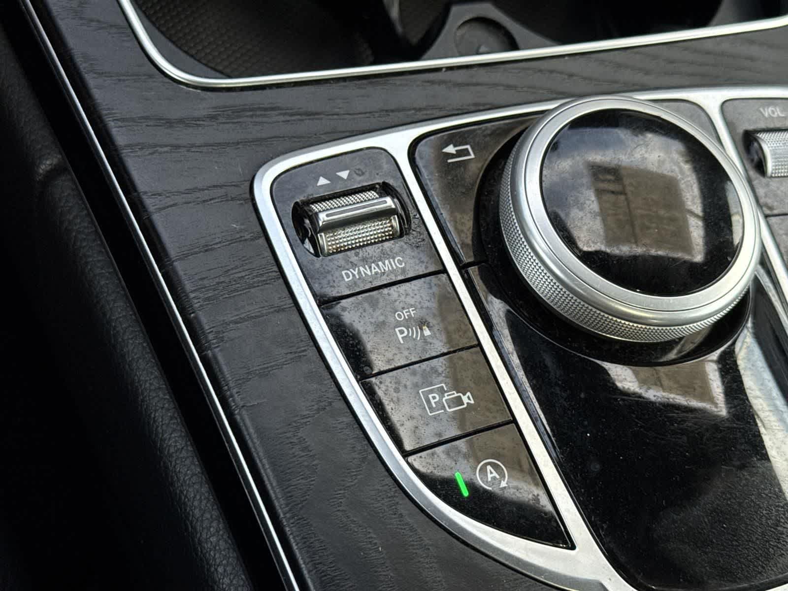 Thumbnail: 2023 Mercedes-Benz C-Class - 18
