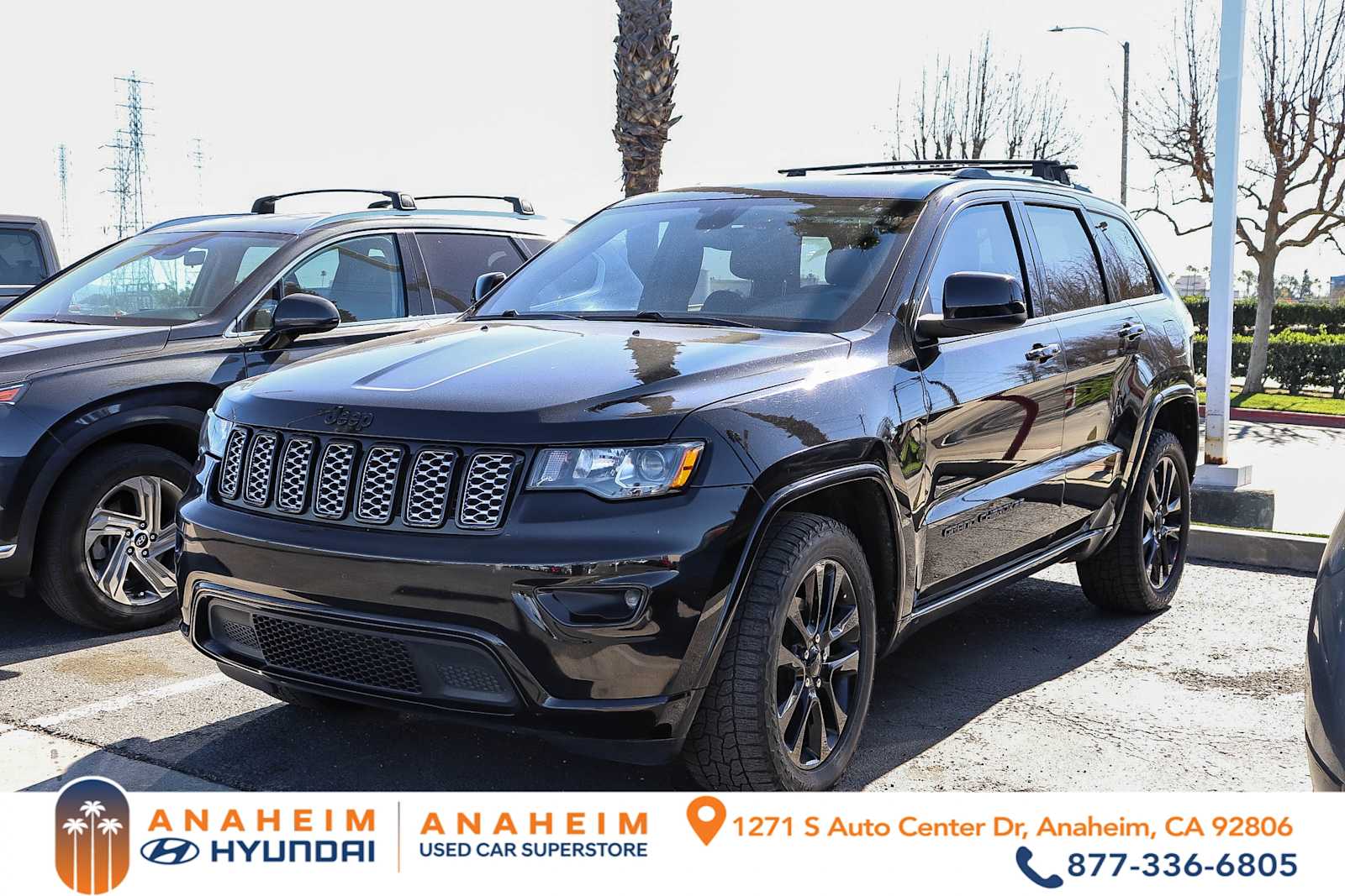 Thumbnail: 2017 Jeep Grand Cherokee - 1