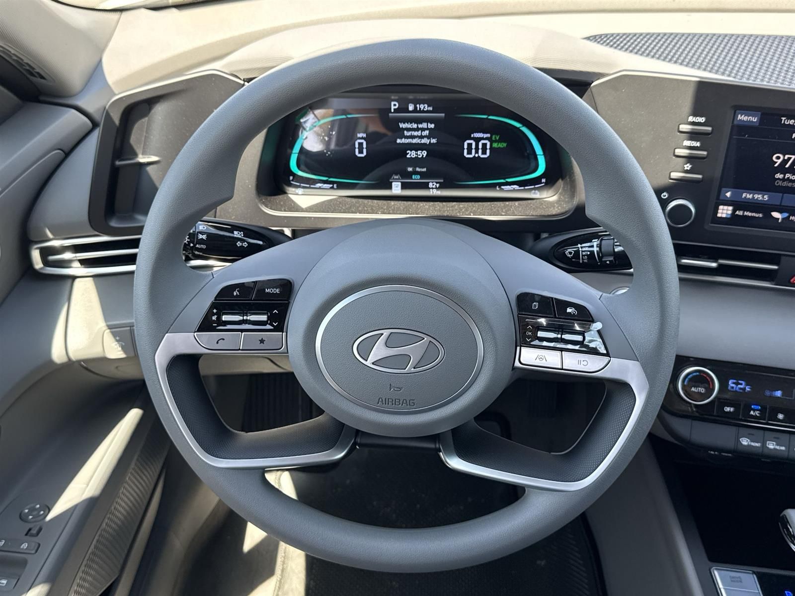 Thumbnail: 2025 Hyundai Elantra - 9
