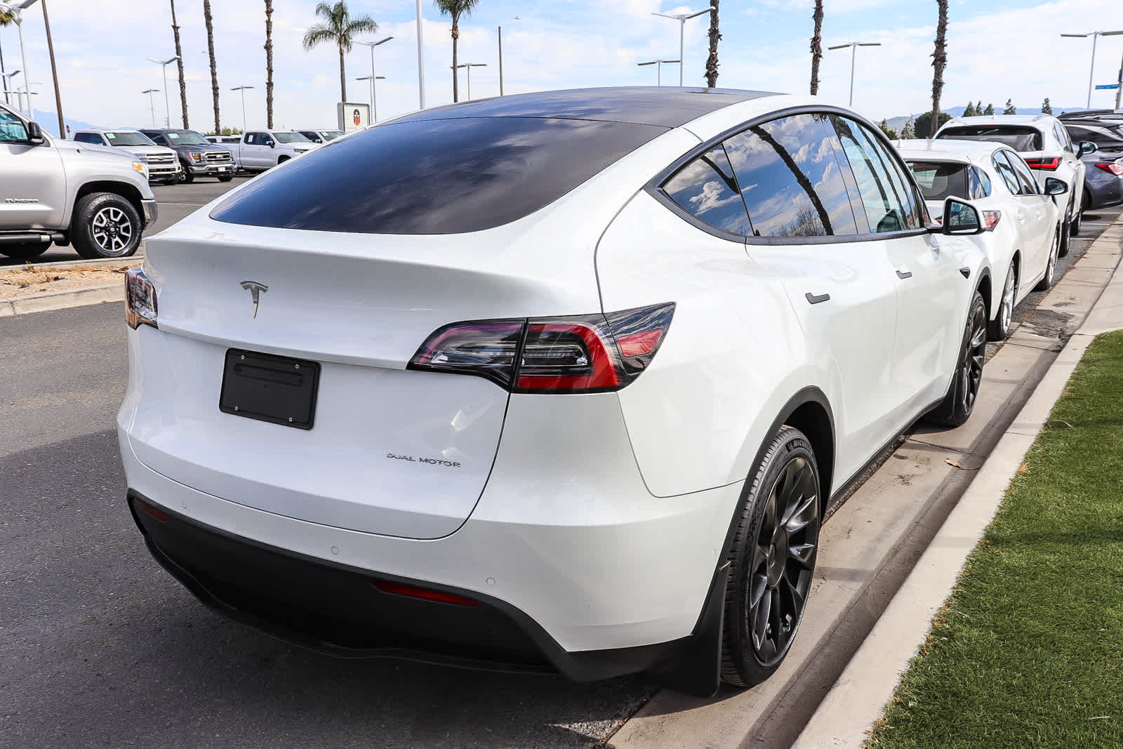 Thumbnail: 2020 Tesla Model Y - 4