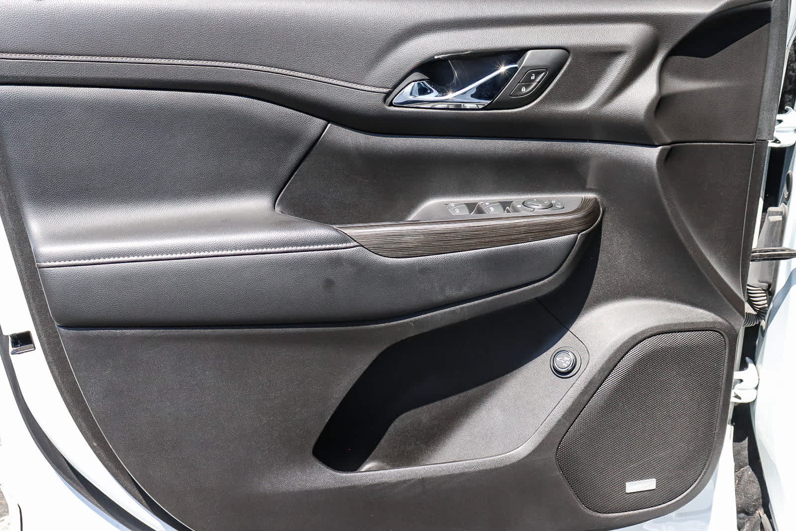 Thumbnail: 2020 GMC Acadia - 26