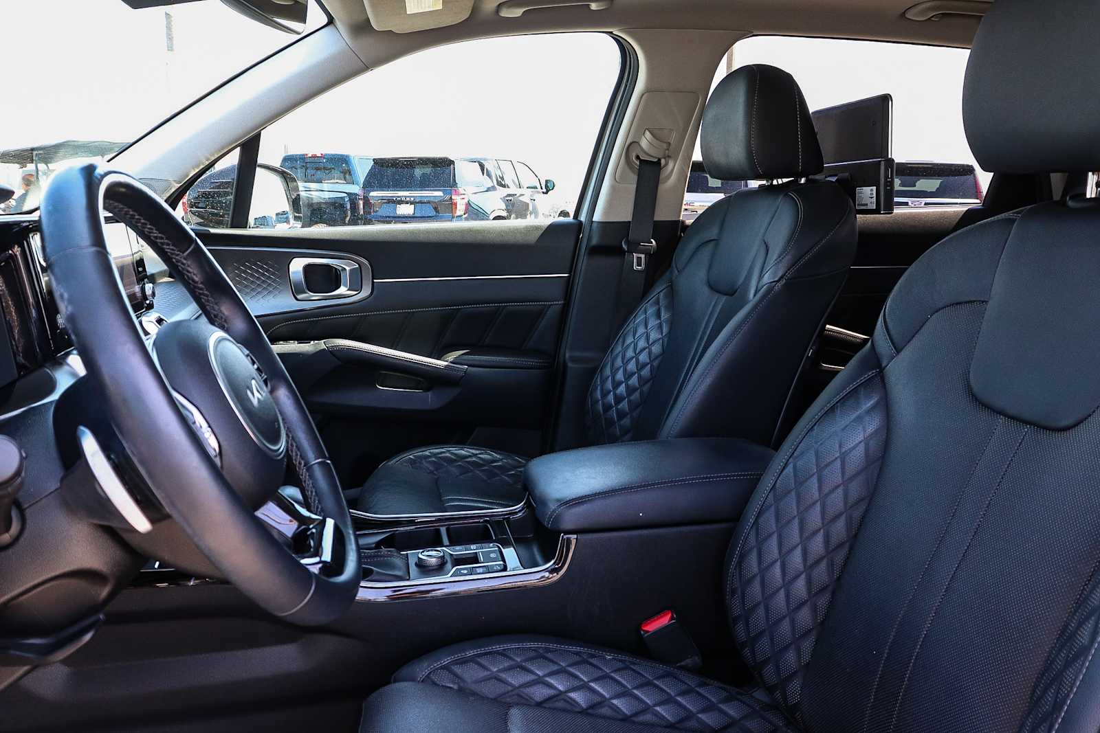 Thumbnail: 2022 Kia Sorento - 27