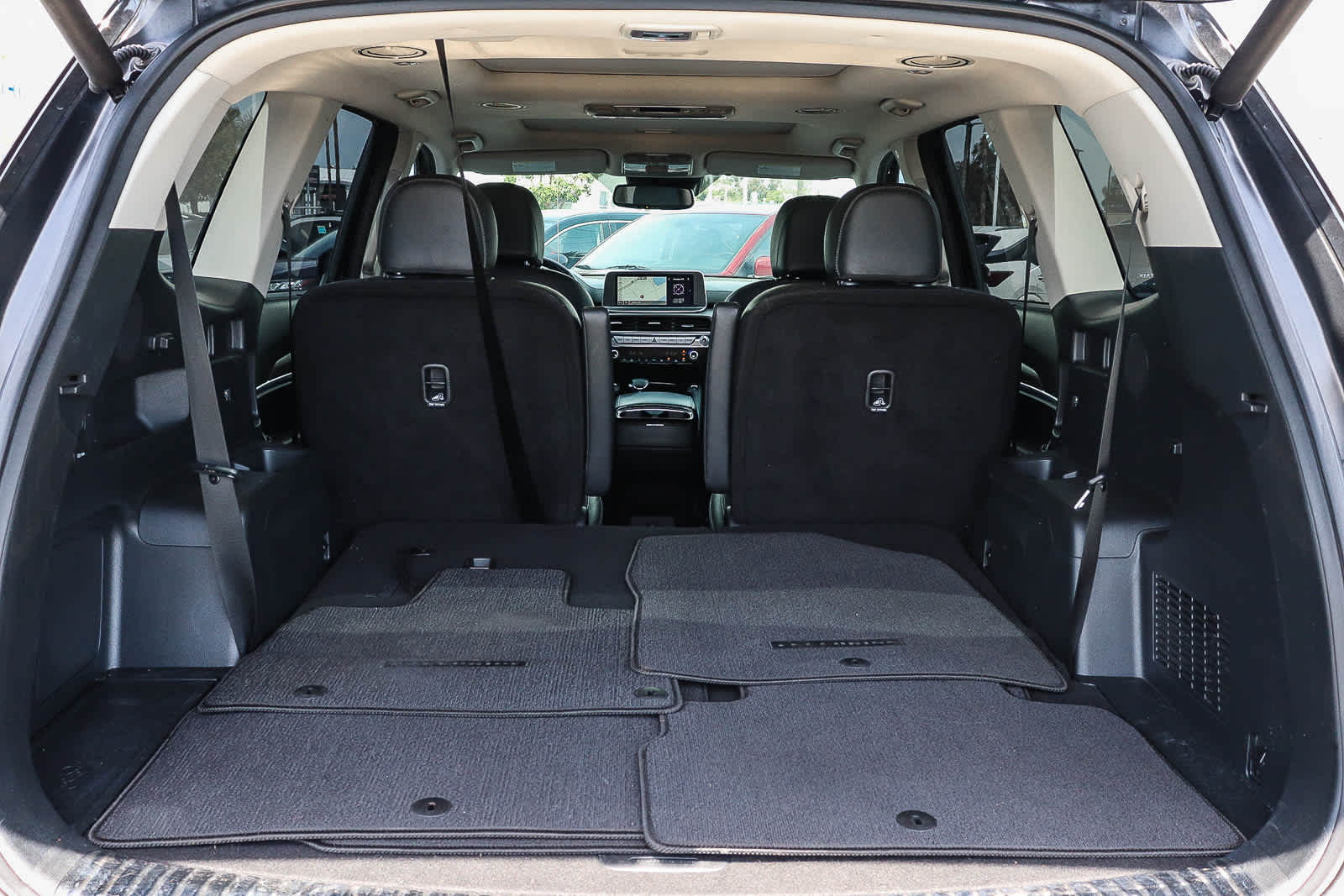 Thumbnail: 2021 Kia Telluride - 25