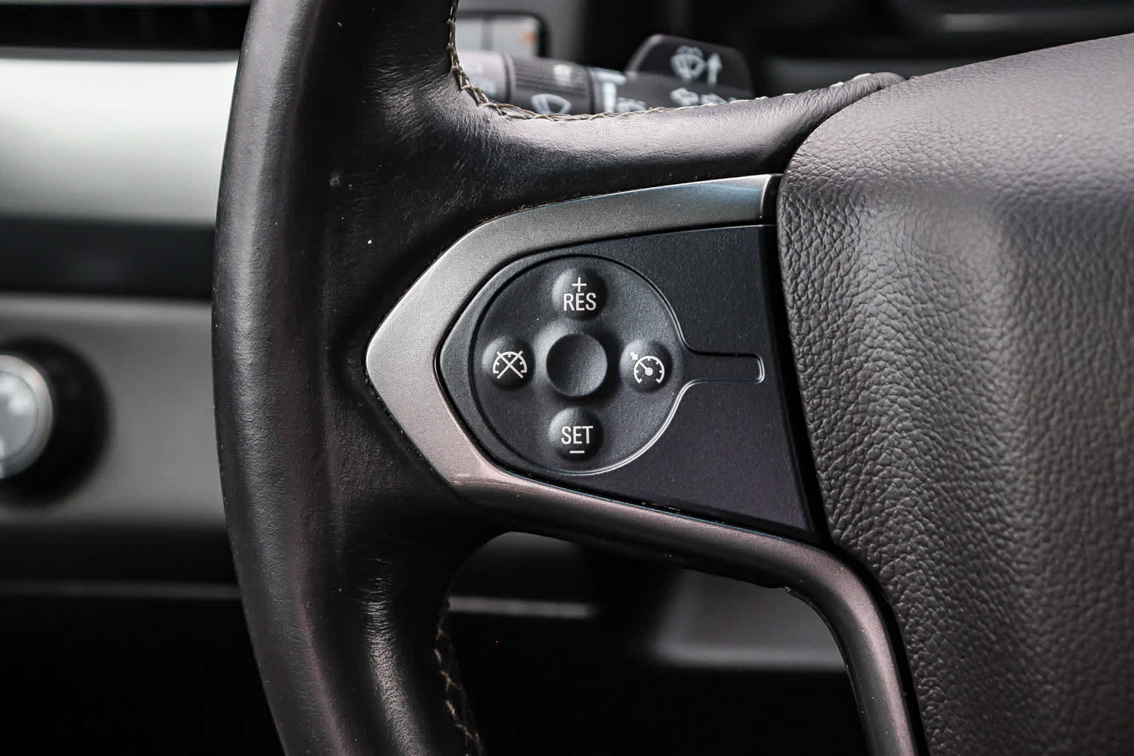 Thumbnail: 2017 Chevrolet Suburban - 18