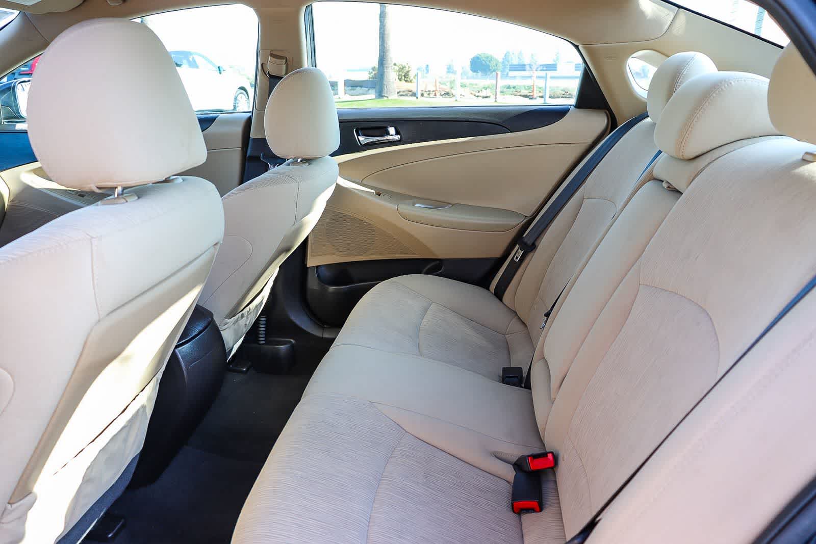 Thumbnail: 2014 Hyundai Sonata - 19