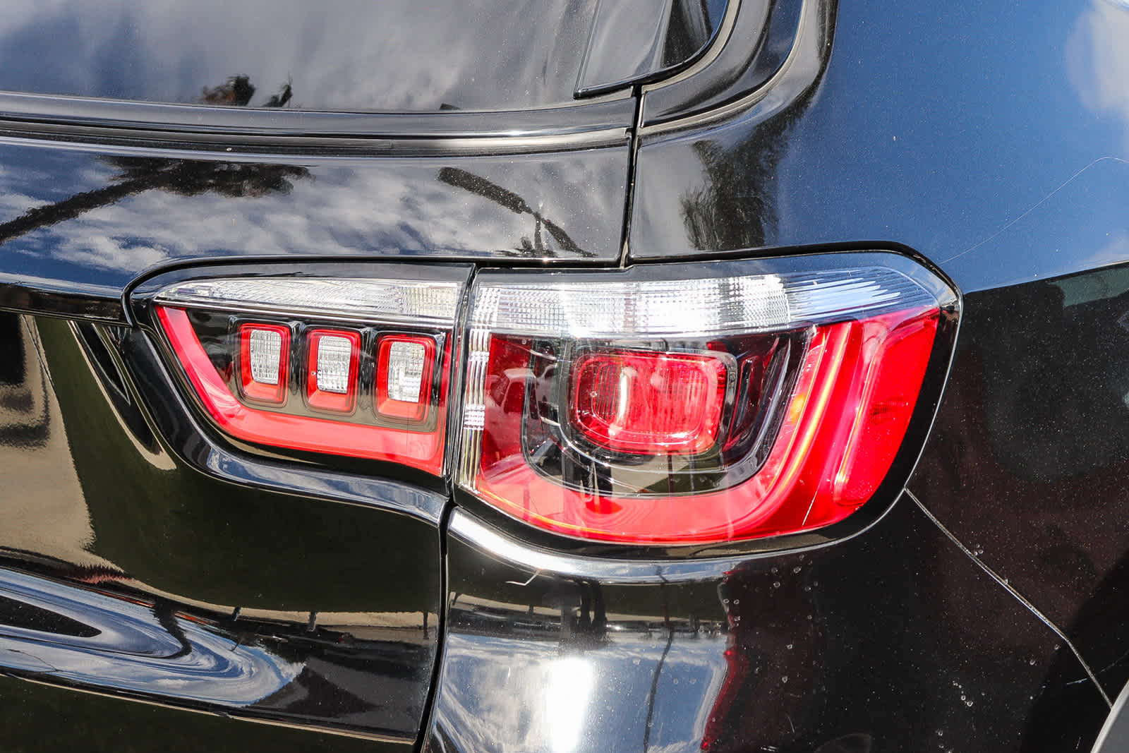 Thumbnail: 2021 Jeep Compass - 7