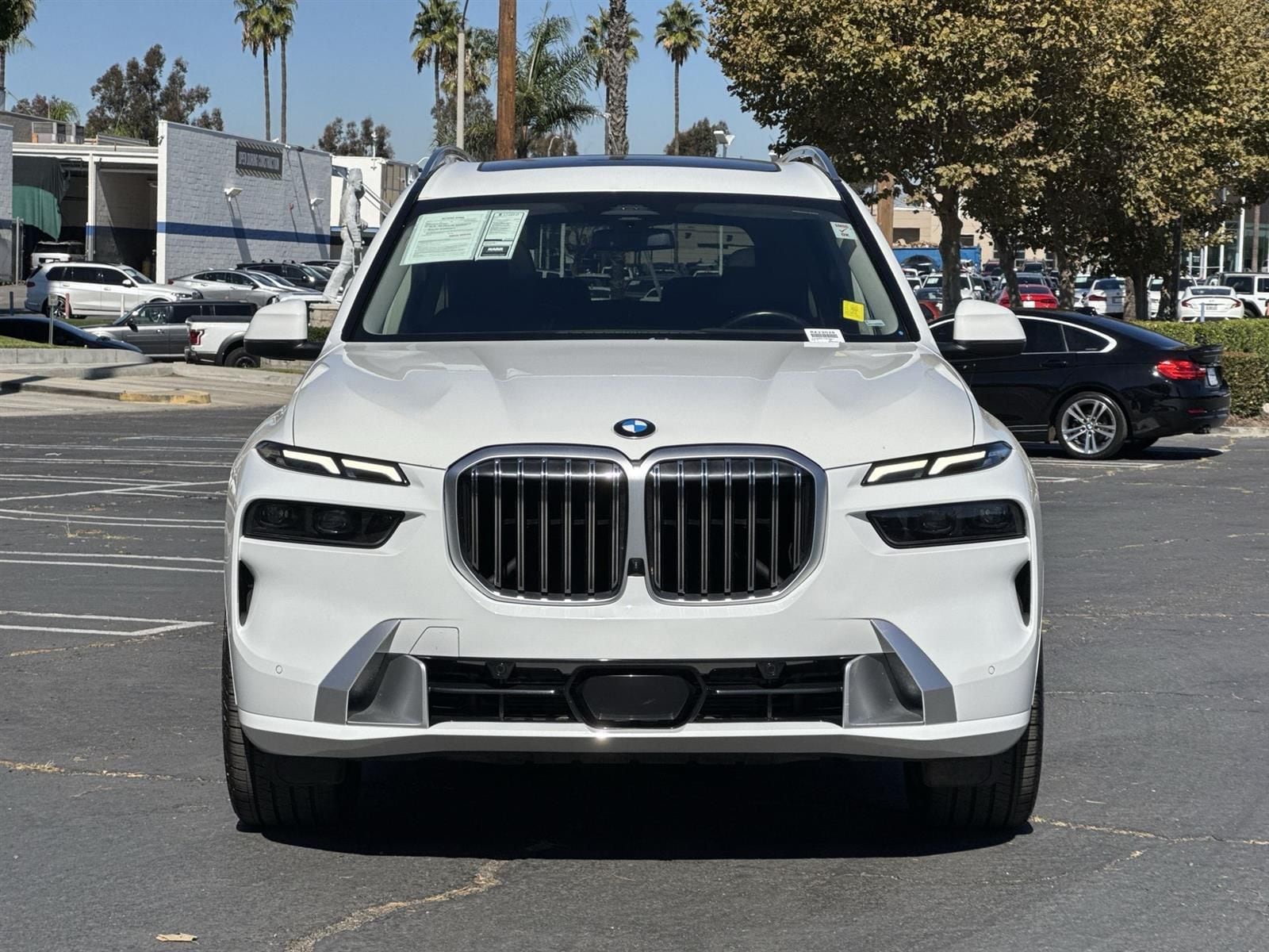 Thumbnail: 2023 BMW X7 - 2