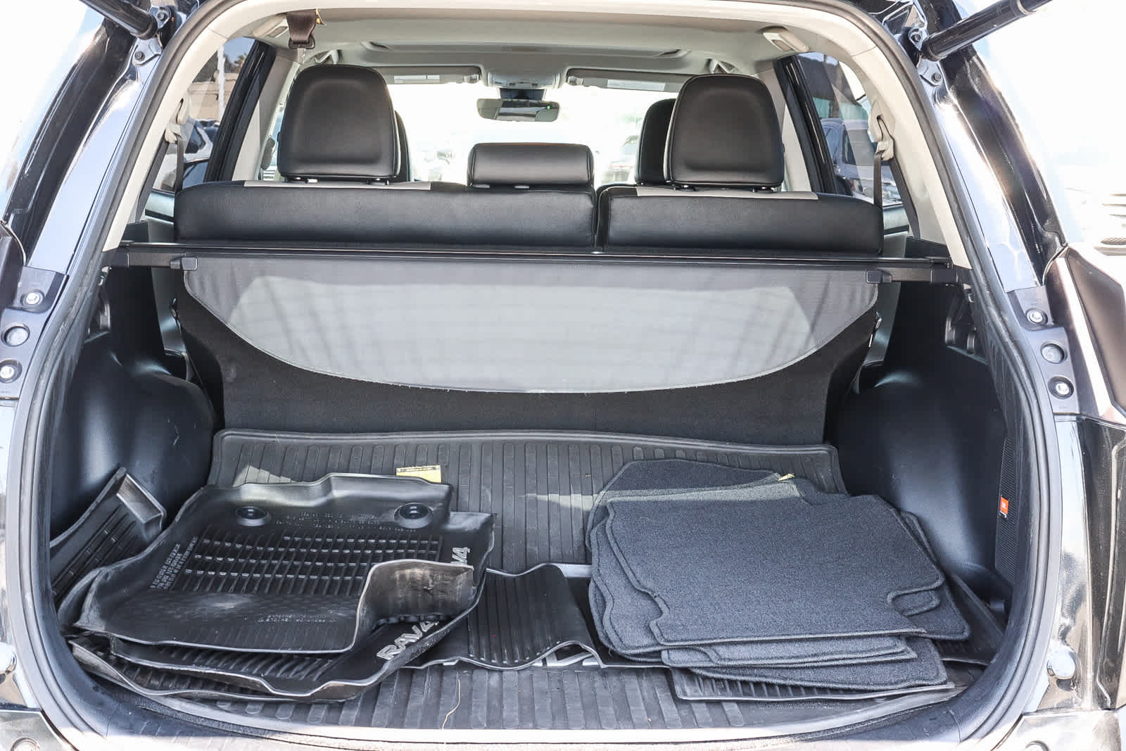 Thumbnail: 2016 Toyota RAV4 - 22