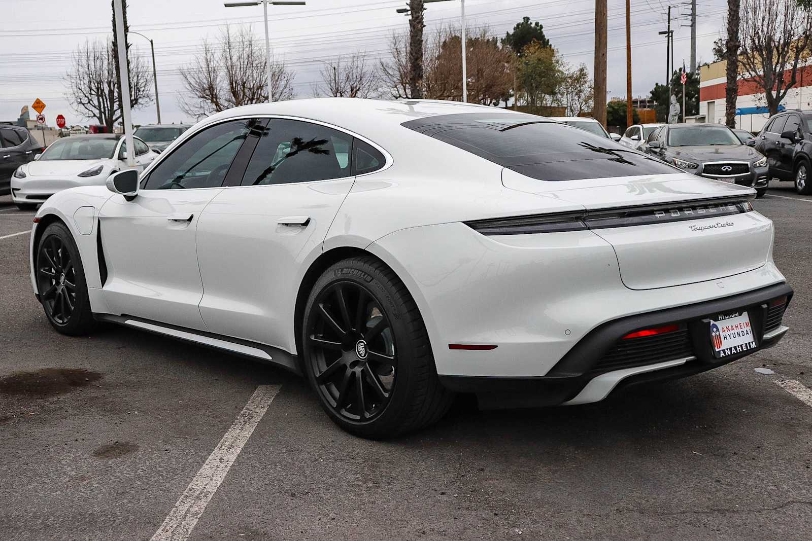 Thumbnail: 2021 Porsche Taycan - 6