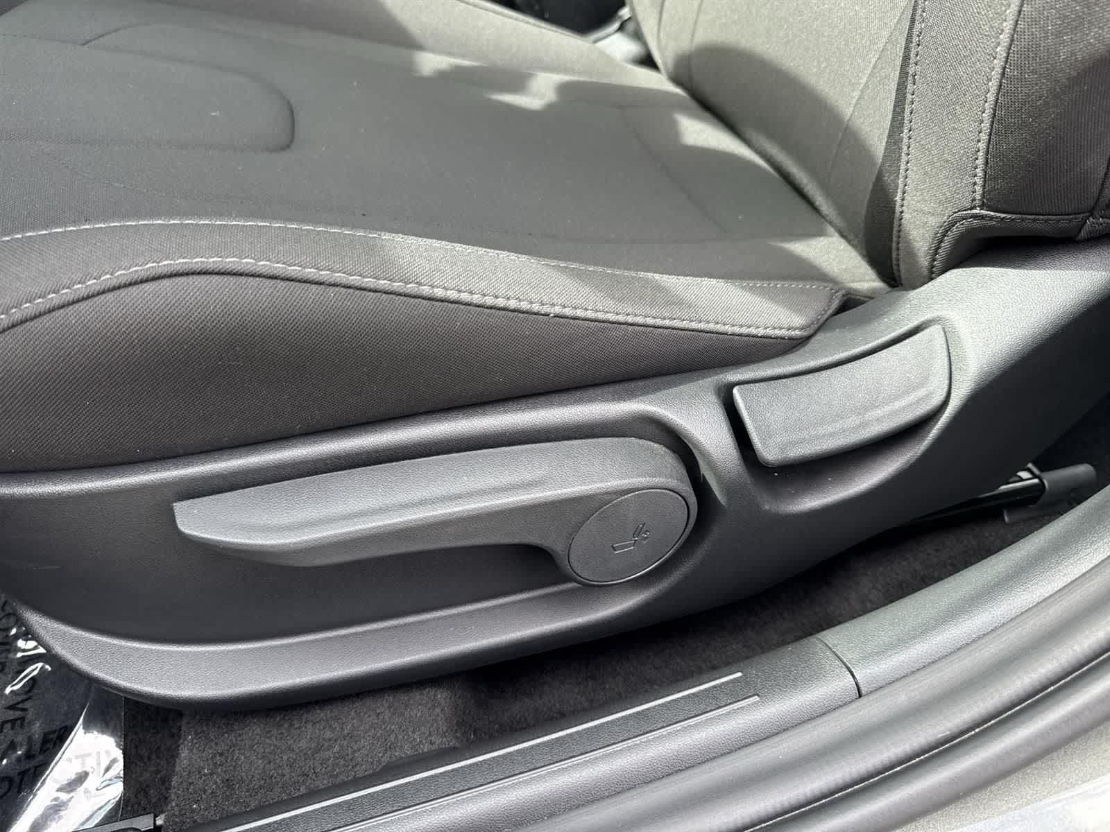 Thumbnail: 2025 Hyundai Elantra - 23