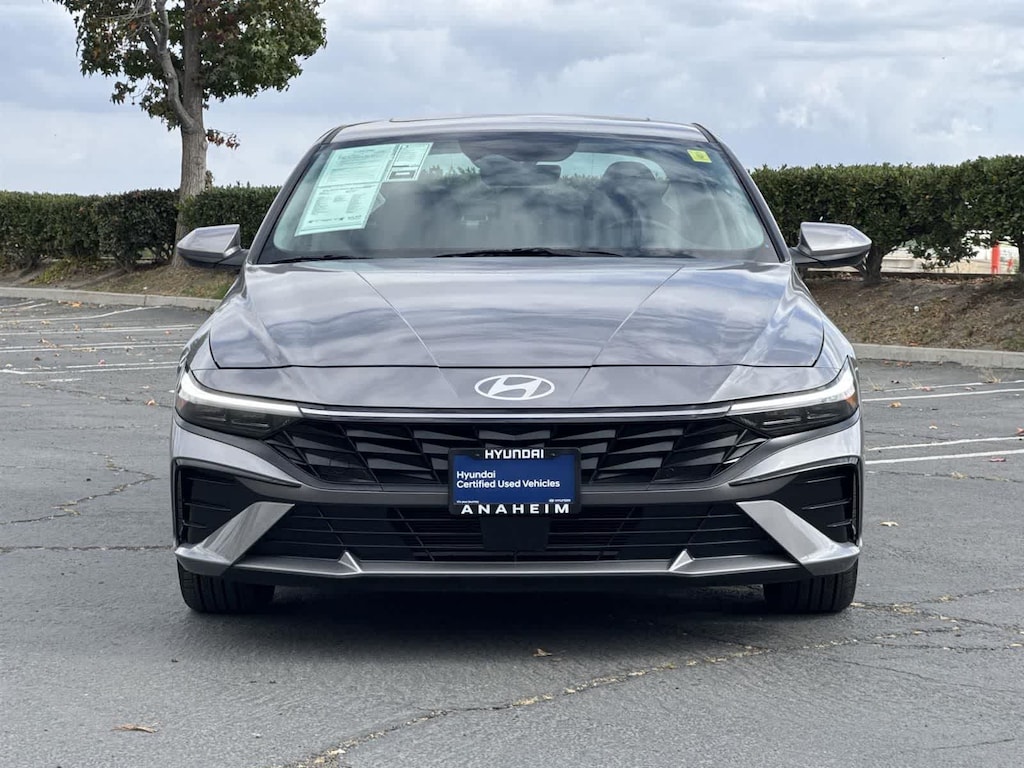 Certified 2025 Hyundai Elantra SEL Convenience Sedan