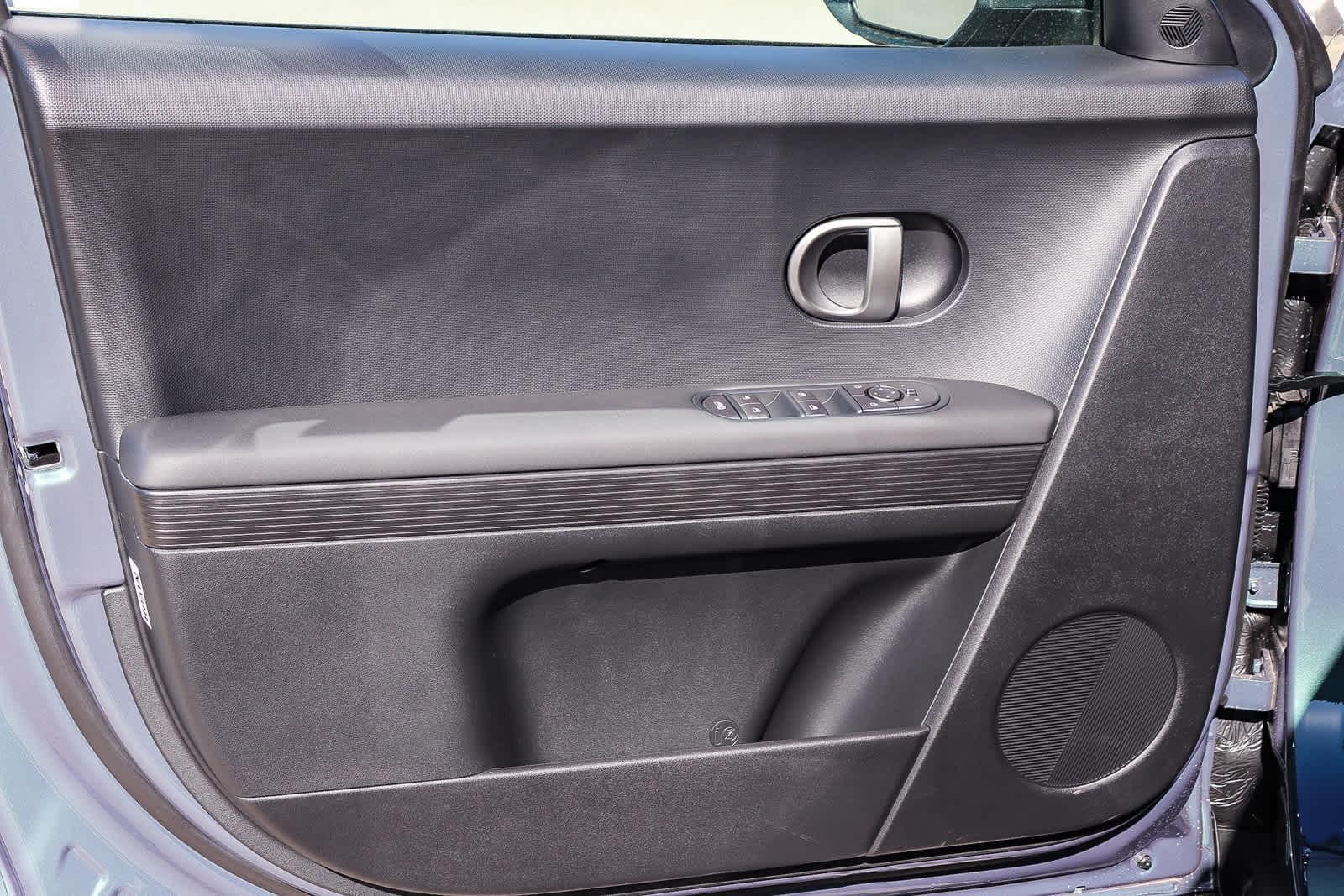 Thumbnail: 2026 Hyundai Ioniq 5 - 22