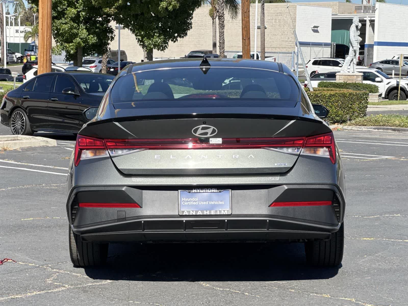 Thumbnail: 2025 Hyundai Elantra - 4
