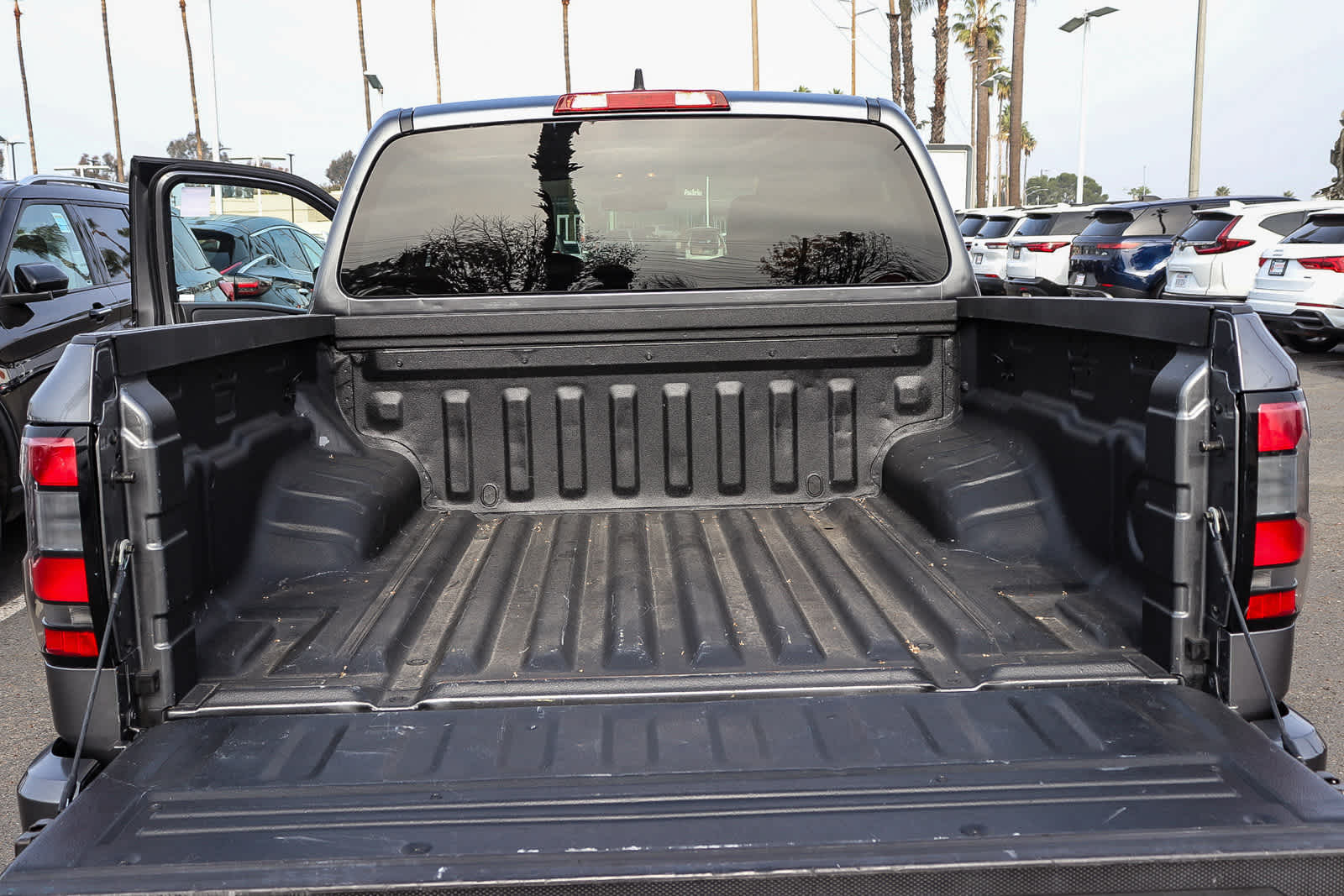 Thumbnail: 2022 Nissan Frontier - 27