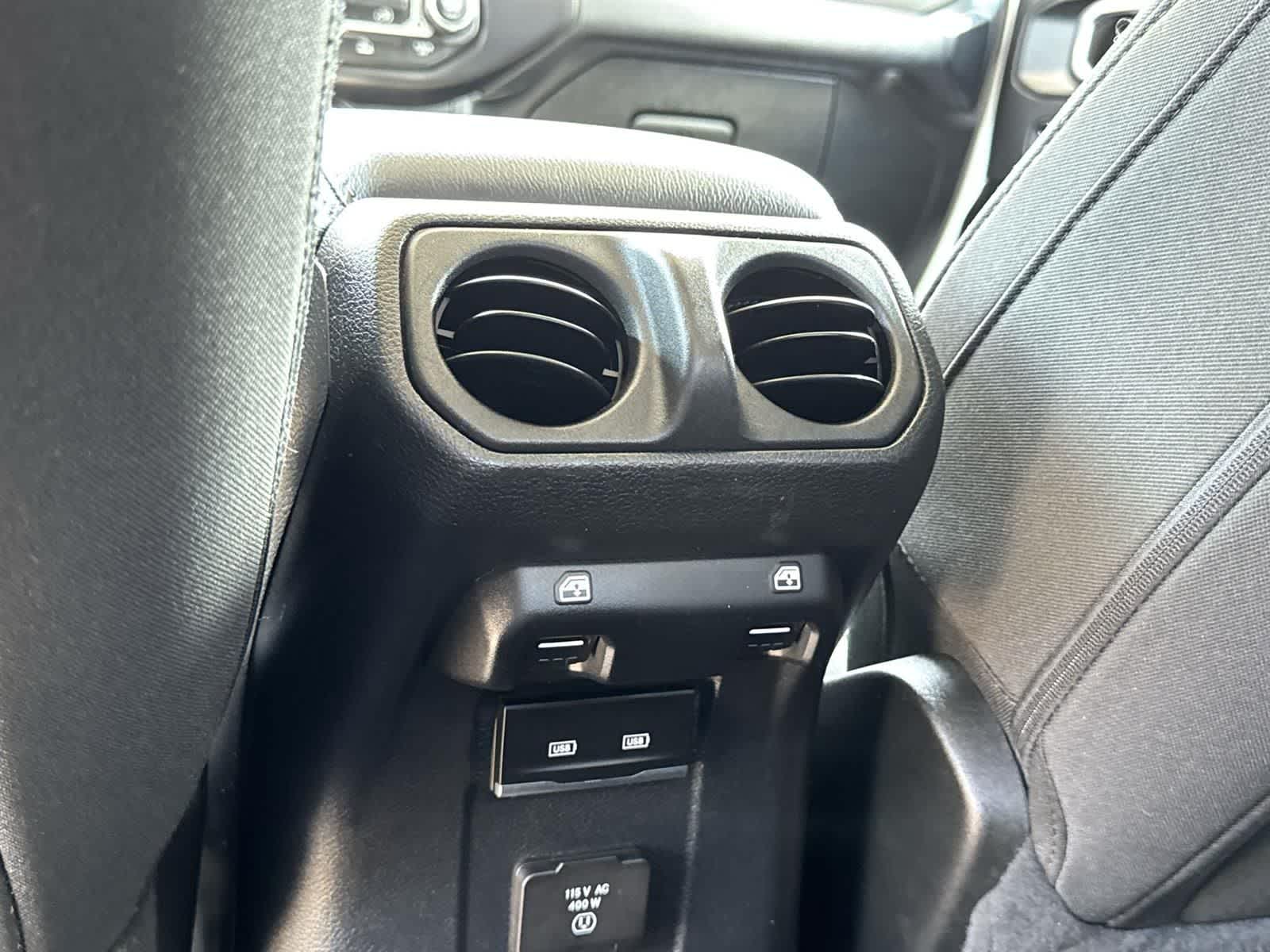 Thumbnail: 2023 Jeep Gladiator - 25