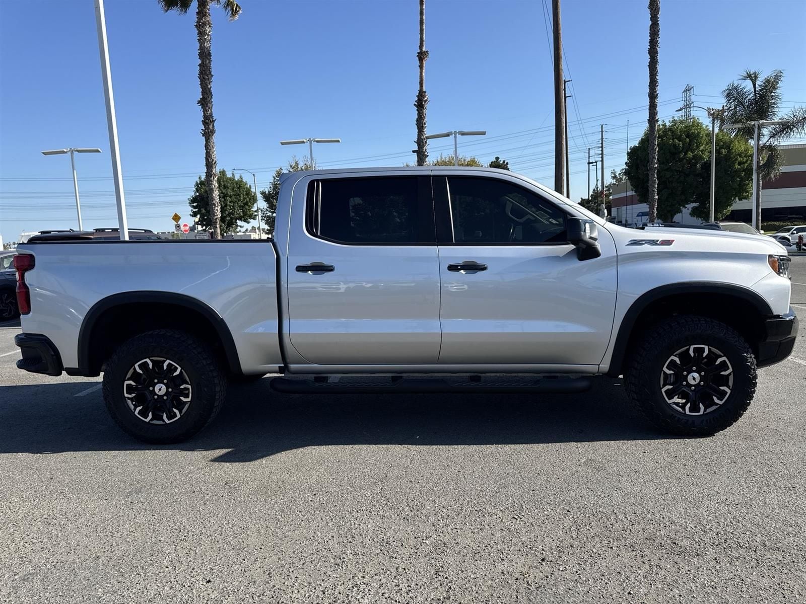 Thumbnail: 2022 Chevrolet Silverado 1500 - 3