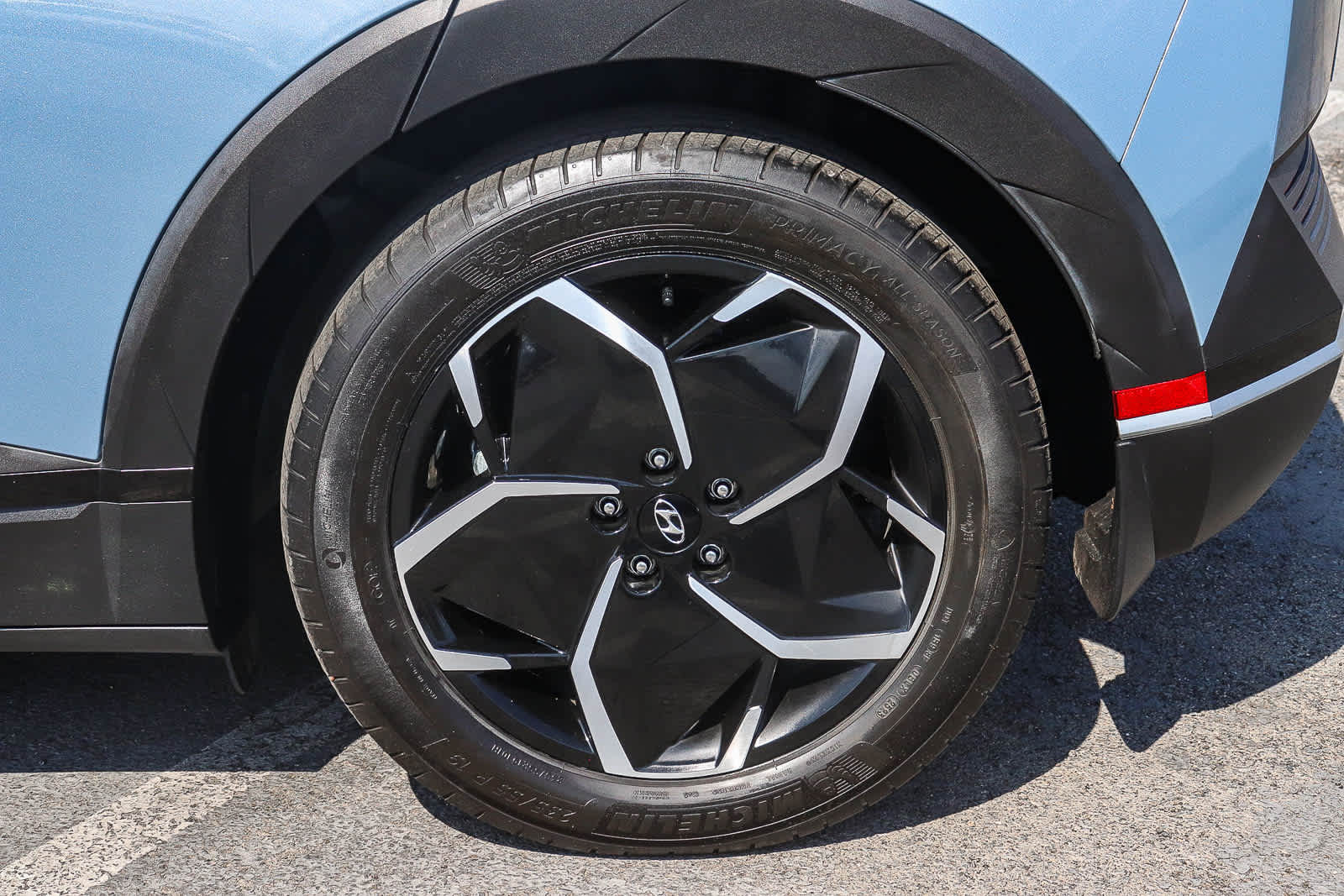 Thumbnail: 2022 Hyundai Ioniq 5 - 11