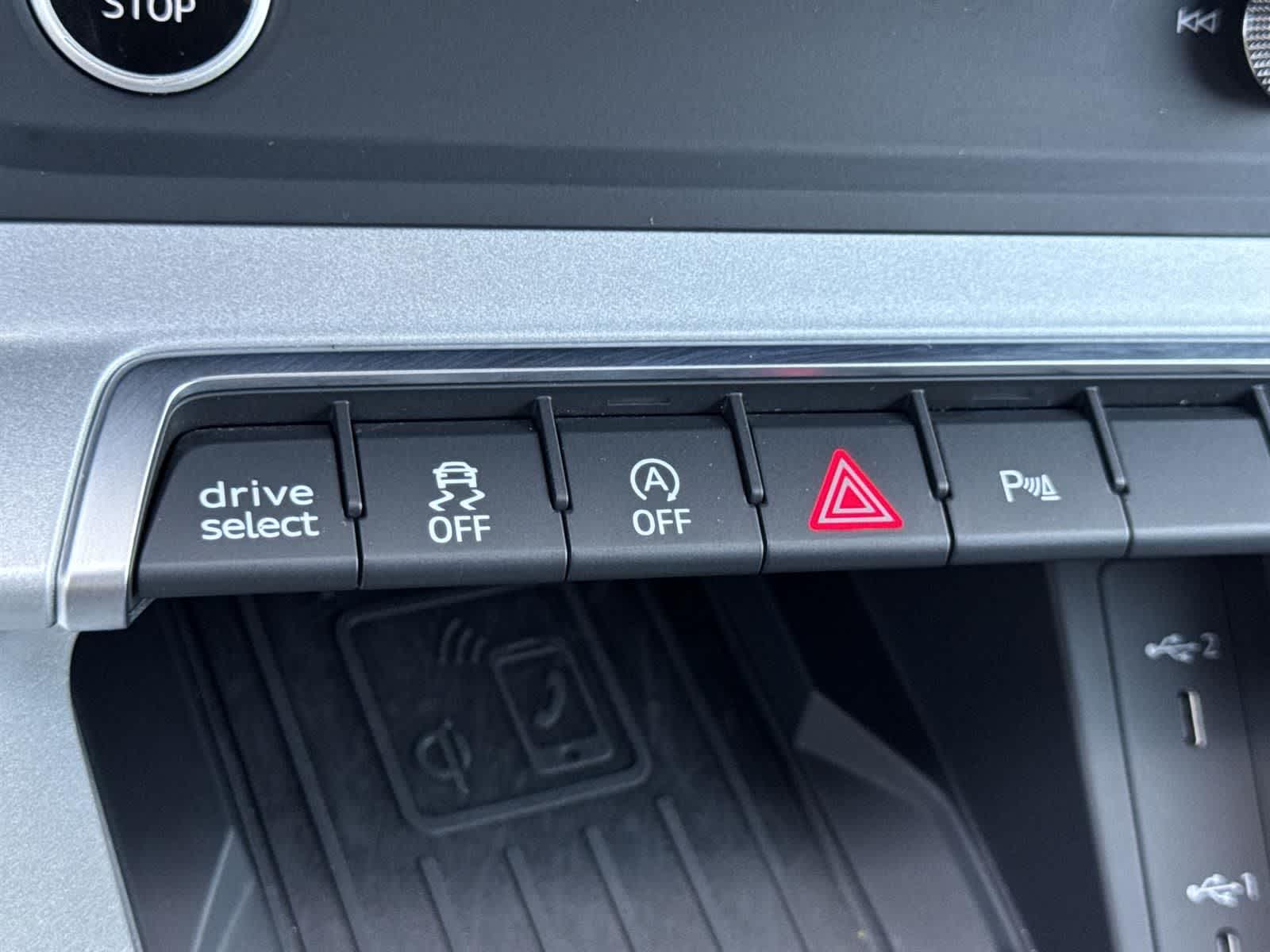 Thumbnail: 2024 Audi Q3 - 18