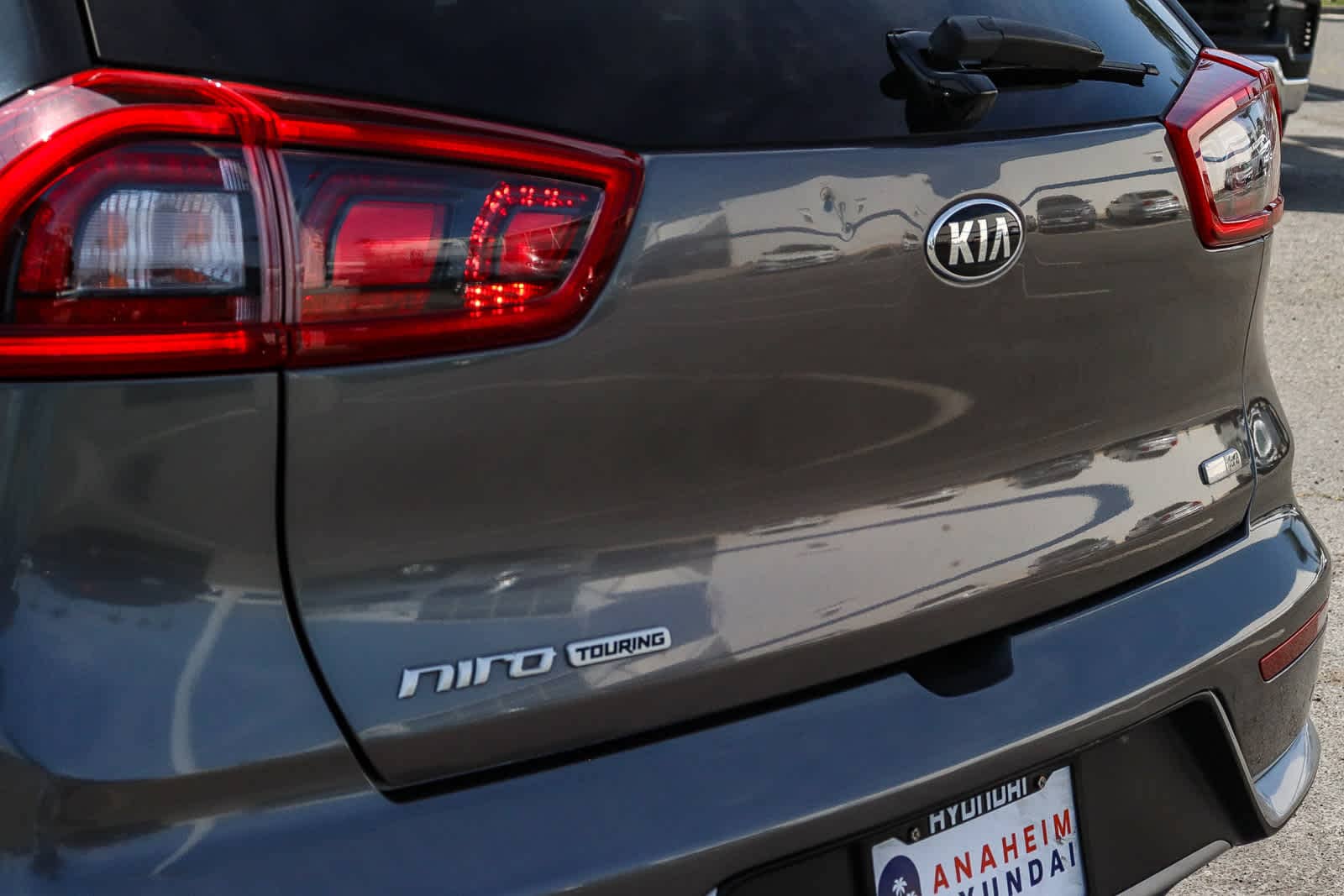 Thumbnail: 2017 Kia Niro - 10