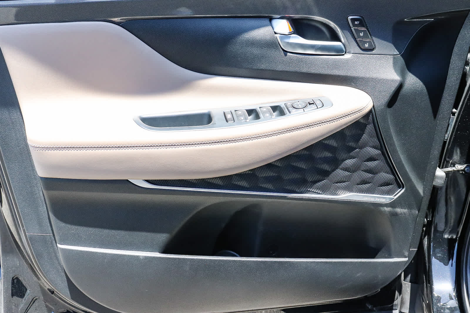 Thumbnail: 2022 Hyundai Santa Fe - 27