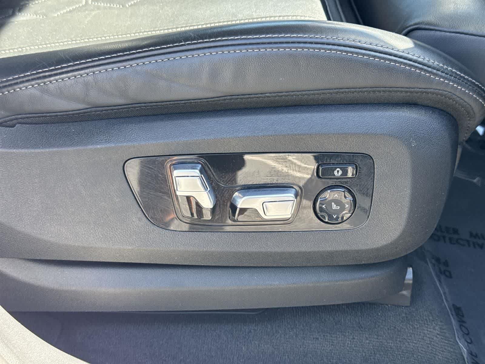 Thumbnail: 2023 BMW X7 - 42