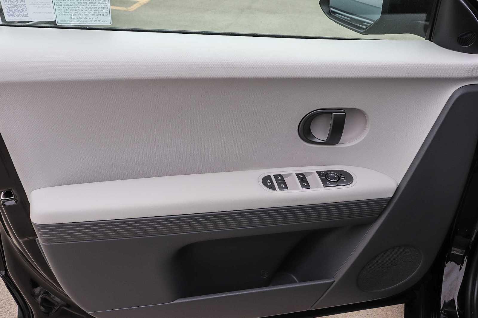 Thumbnail: 2026 Hyundai Ioniq 5 - 22