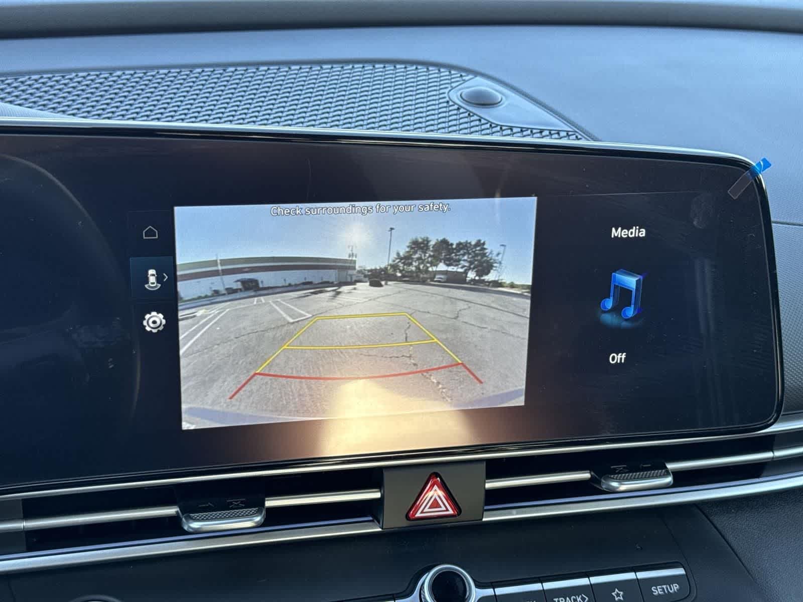 Thumbnail: 2025 Hyundai Elantra - 16