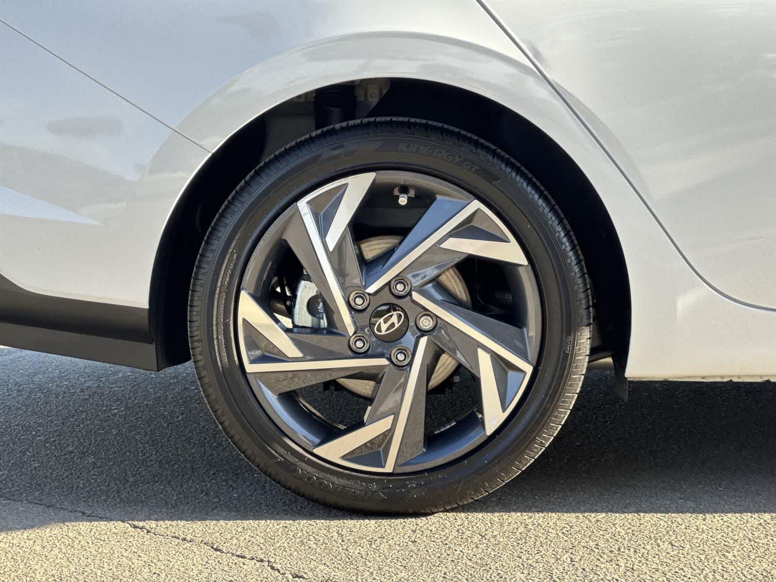 Thumbnail: 2025 Hyundai Elantra - 39