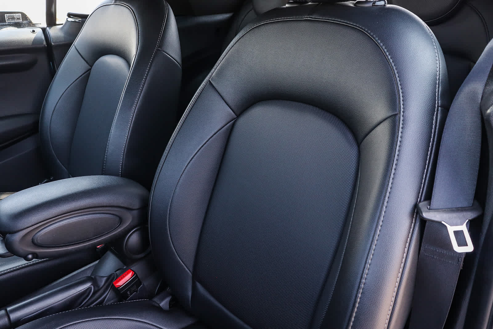 Thumbnail: 2019 MINI Cooper - 34