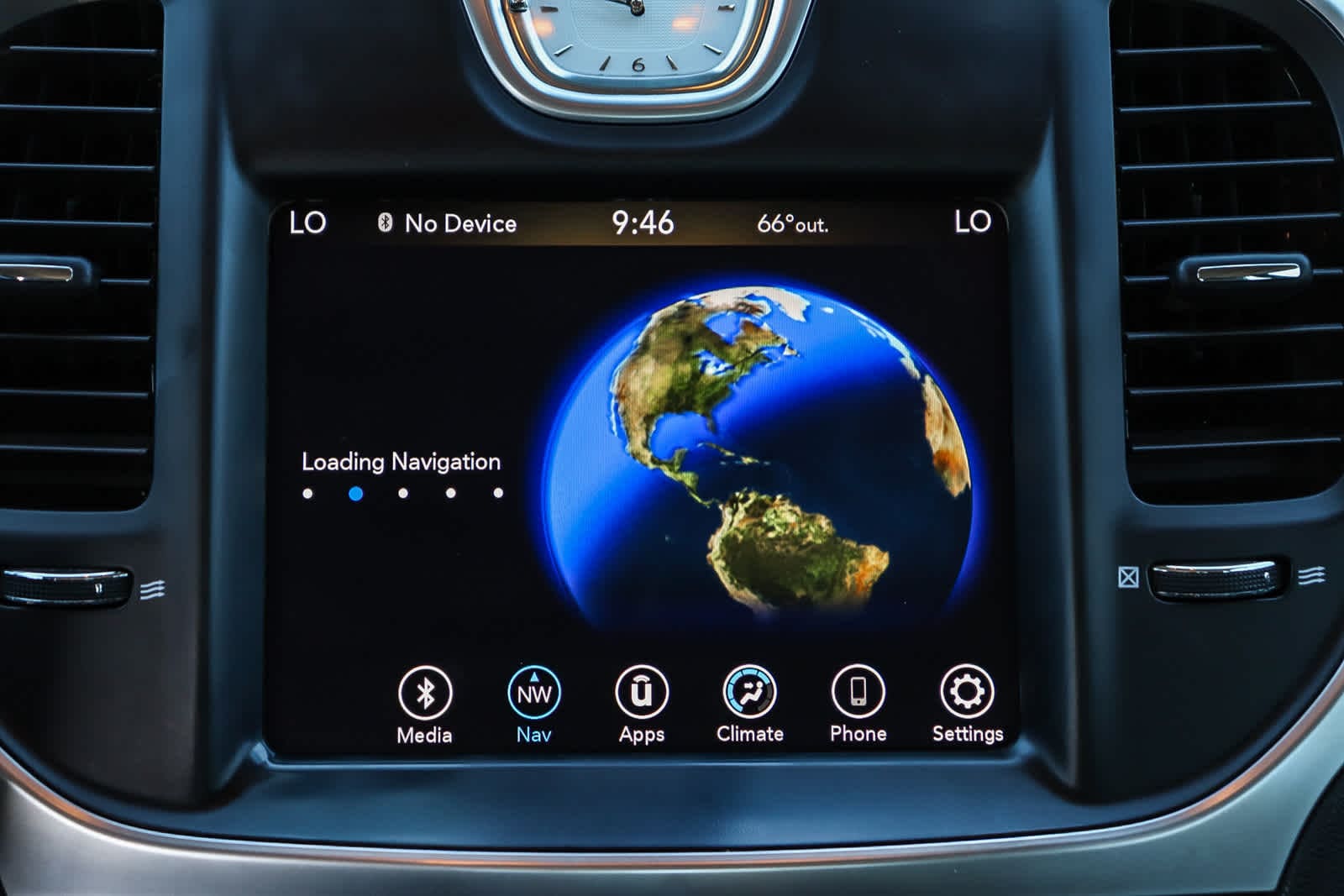 Thumbnail: 2018 Chrysler 300 - 14