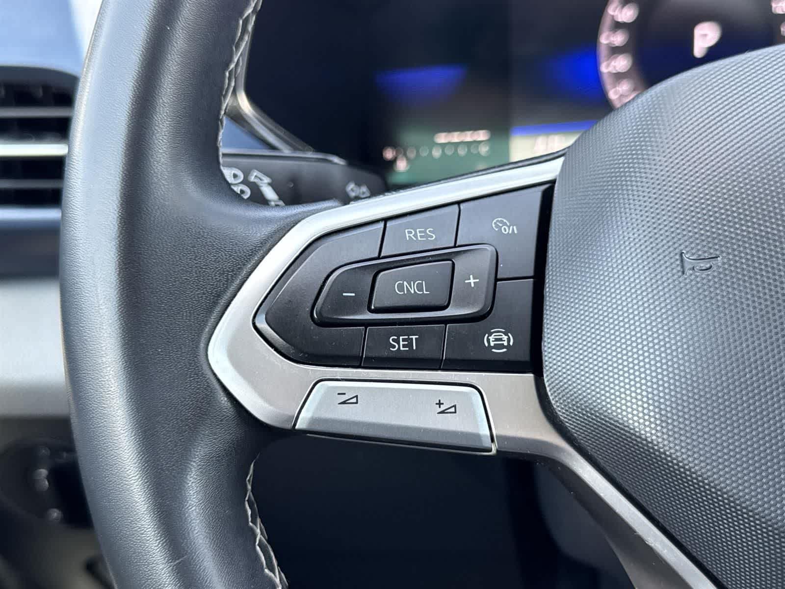 Thumbnail: 2022 Volkswagen Taos - 10